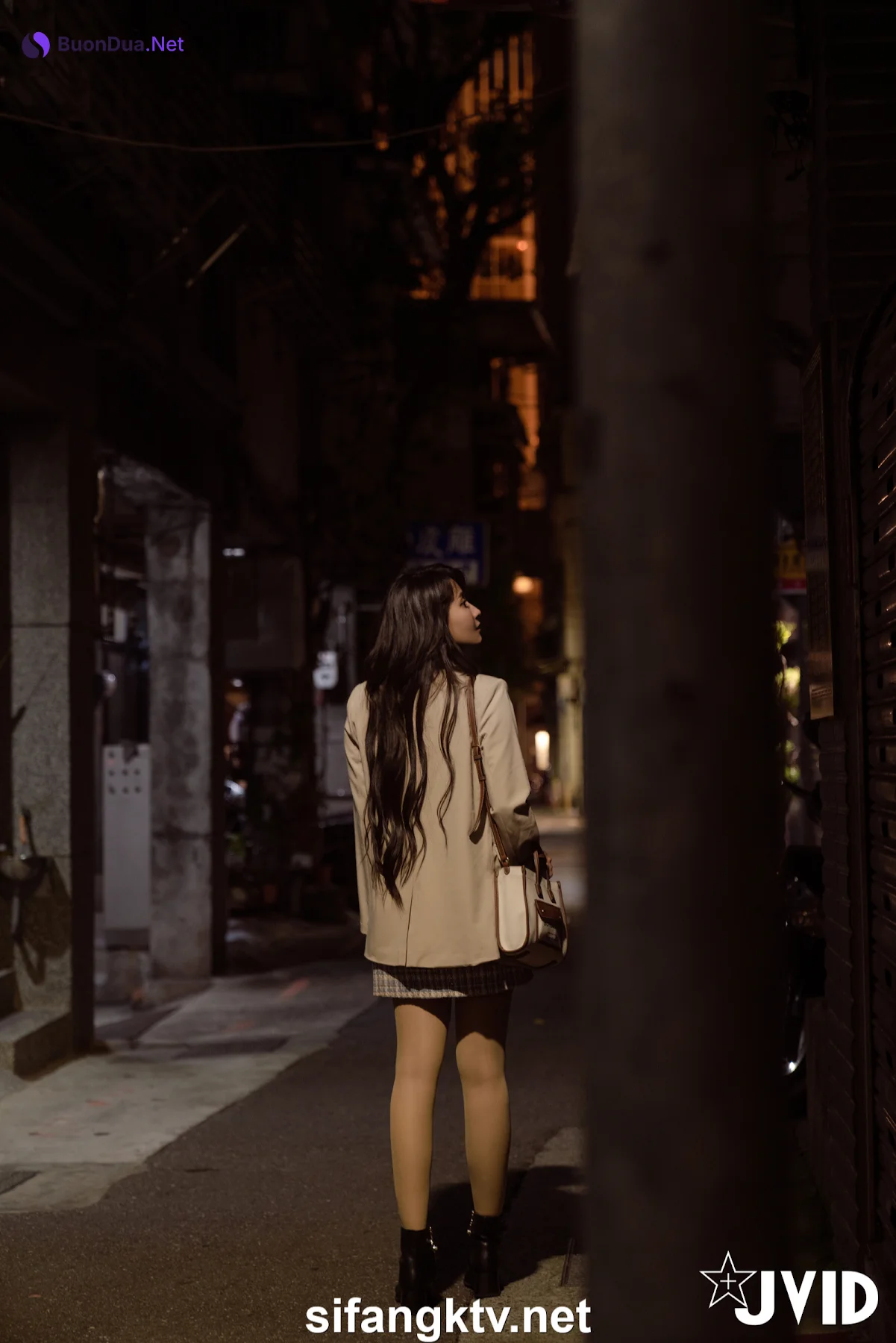 [JVID] Lele 樂樂 – 夜道を帰宅途中の巨乳妙齡女子《樂_樂》 - 写真 17
