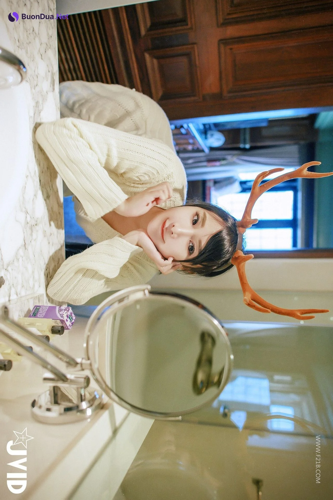JVID Lele 樂樂 – 全輯上空無碼 巨乳校花 樂樂－鹿角loli的報恩！ Set.01 - Photo 4