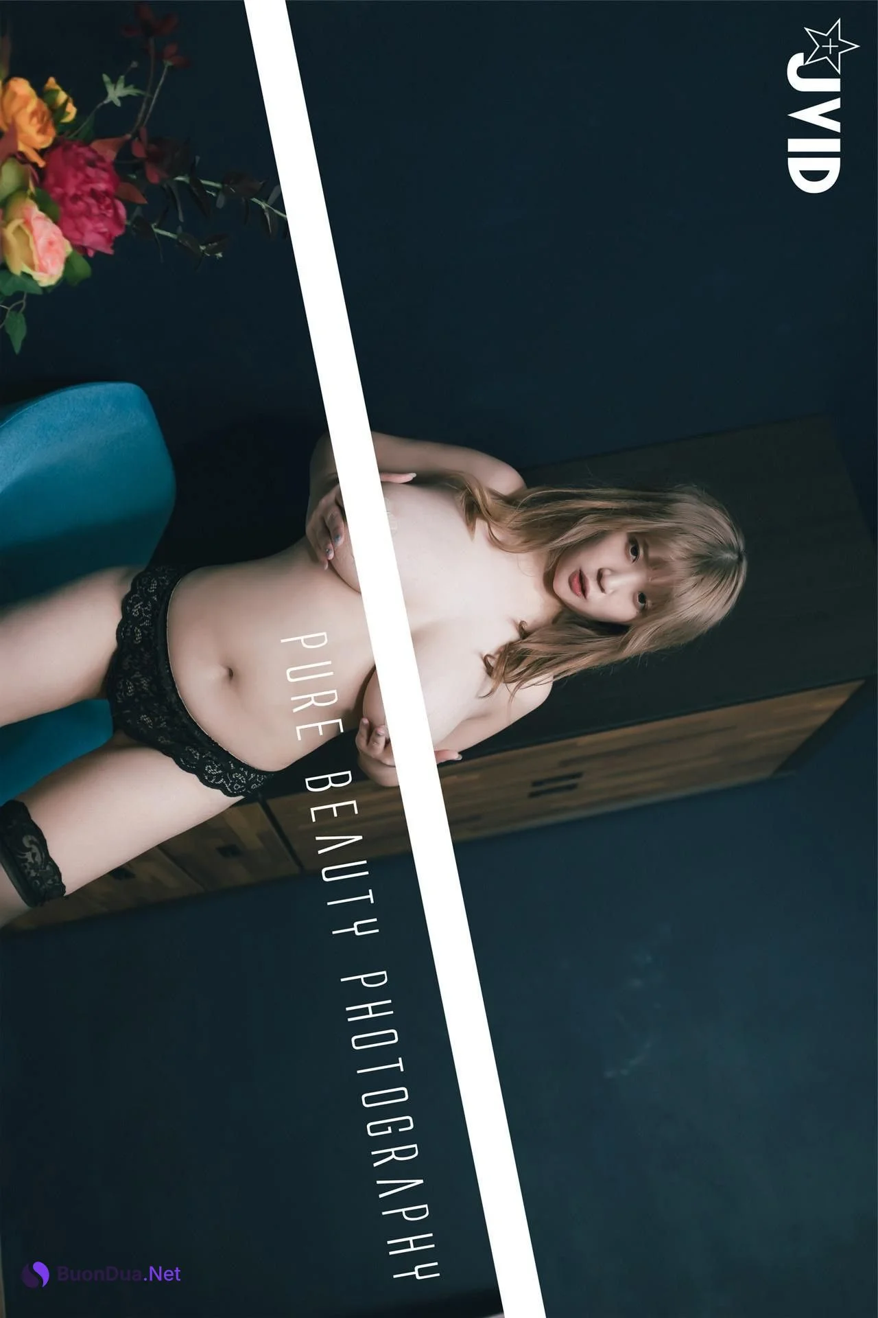 JVID Linda & Ruru 巨乳校花的碰撞_性感小恶魔-雪白H乳-极致美尻 Set.01 - Photo 2