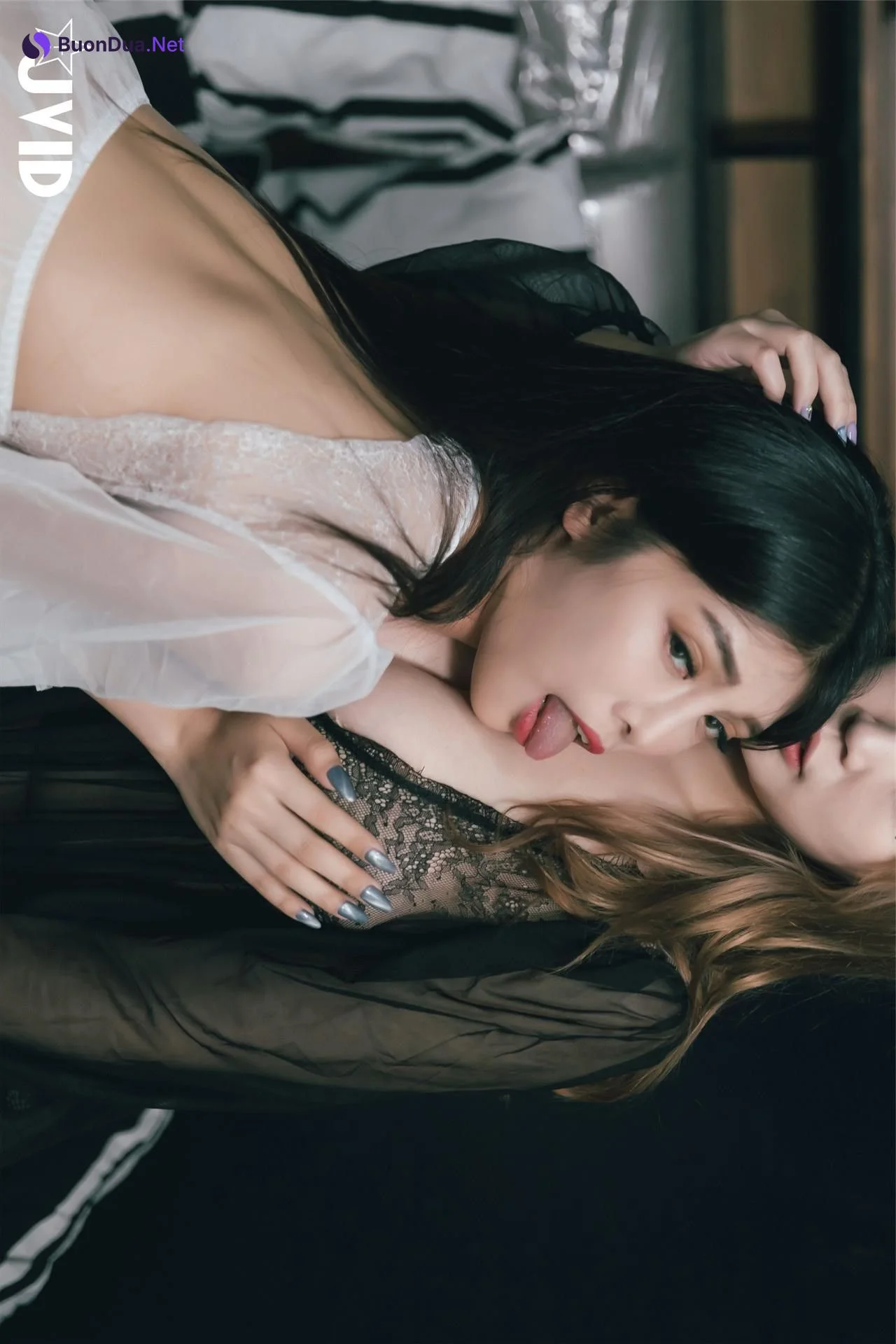 JVID Linda & Ruru 巨乳校花的碰撞_性感小恶魔-雪白H乳-极致美尻 Set.02 - Photo 9
