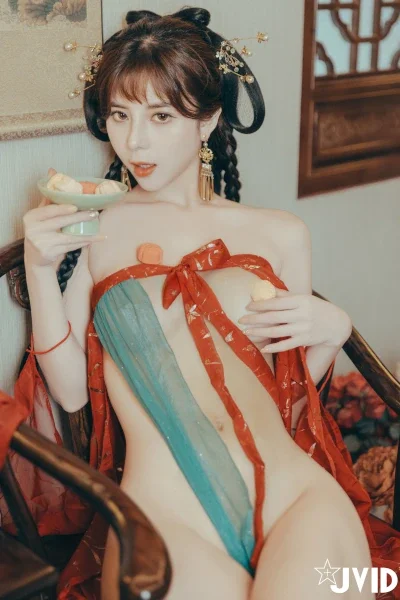 JVID 小米恩Mina – 裸身淫想渡中秋