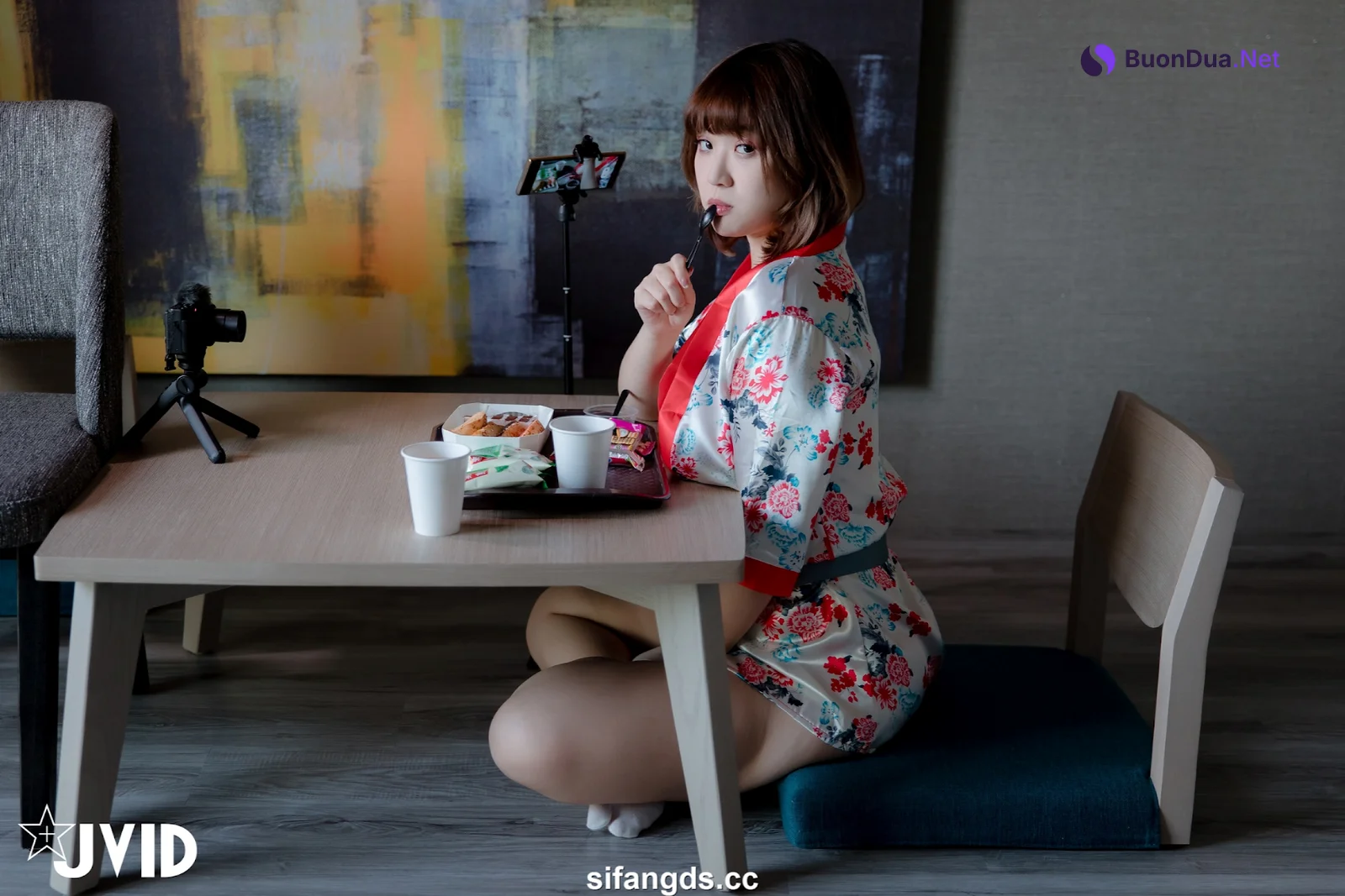 [JVID] Ruru茹茹 – 巨乳吃播主拍攝遇到瘋狂粉絲迷暈綁架 - Photo 88