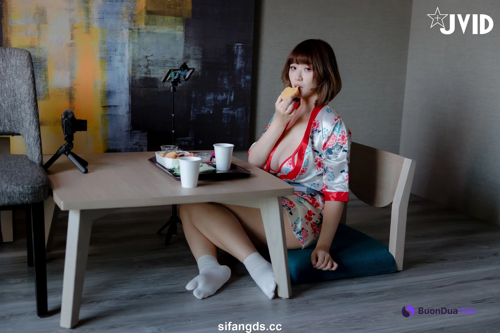 [JVID] Ruru茹茹 – 巨乳吃播主拍攝遇到瘋狂粉絲迷暈綁架 - Photo 90