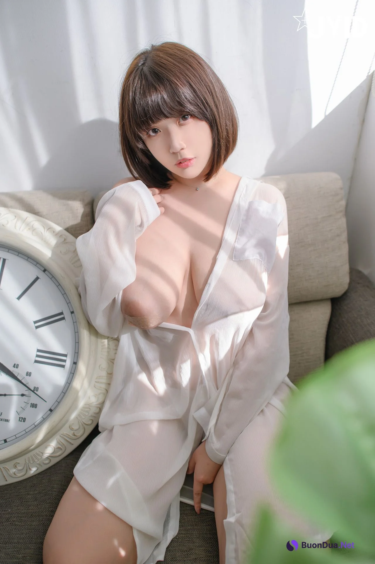 JVID Ruru茹茹 H級豪巨乳 寄宿家中的前同事－茹茹，一早醒來就衣衫不整！豪乳在眼前晃的我頭好暈啊～～～ Set.01 - Photo 16