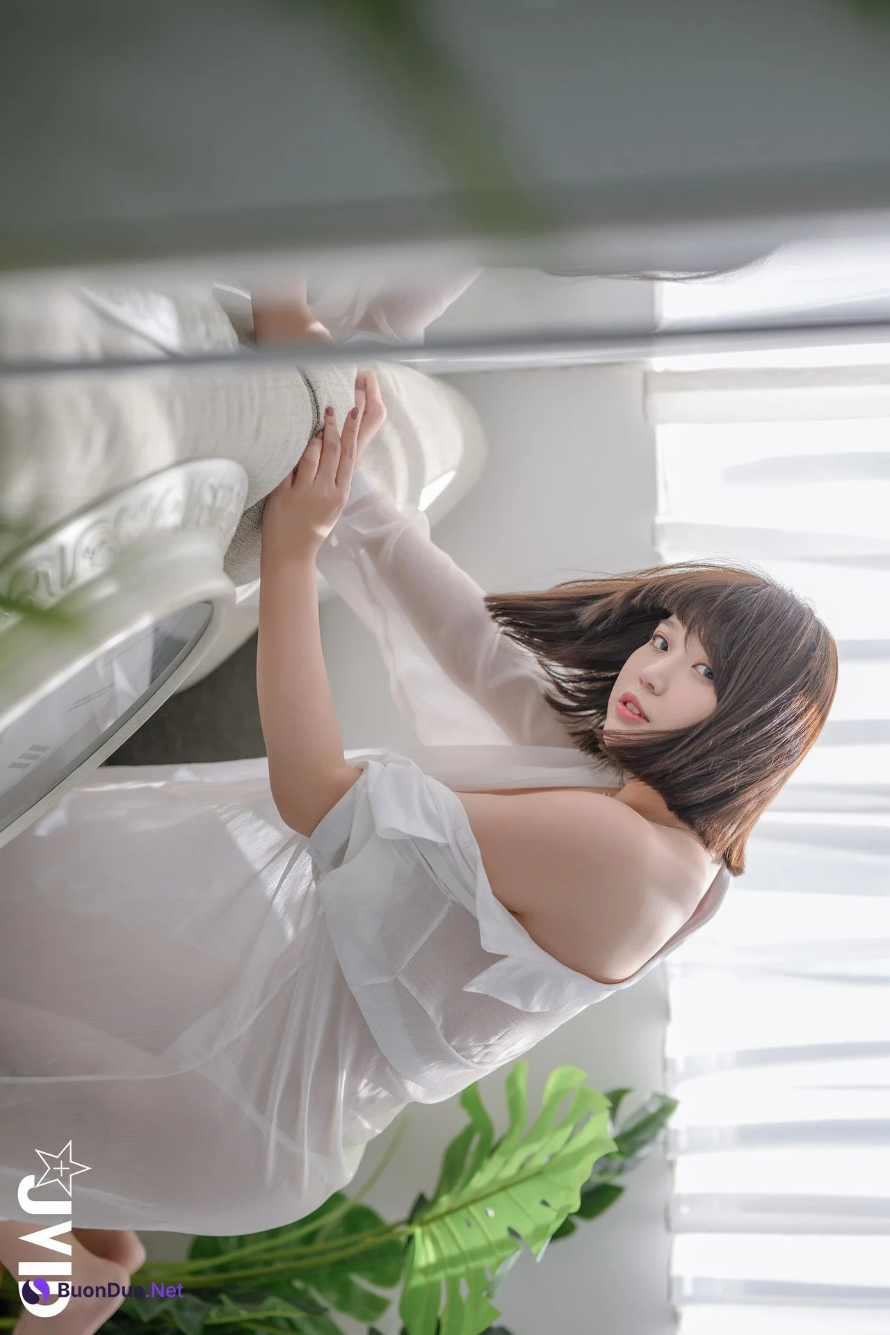 JVID Ruru茹茹 H級豪巨乳 寄宿家中的前同事－茹茹，一早醒來就衣衫不整！豪乳在眼前晃的我頭好暈啊～～～ Set.01 - Photo 9