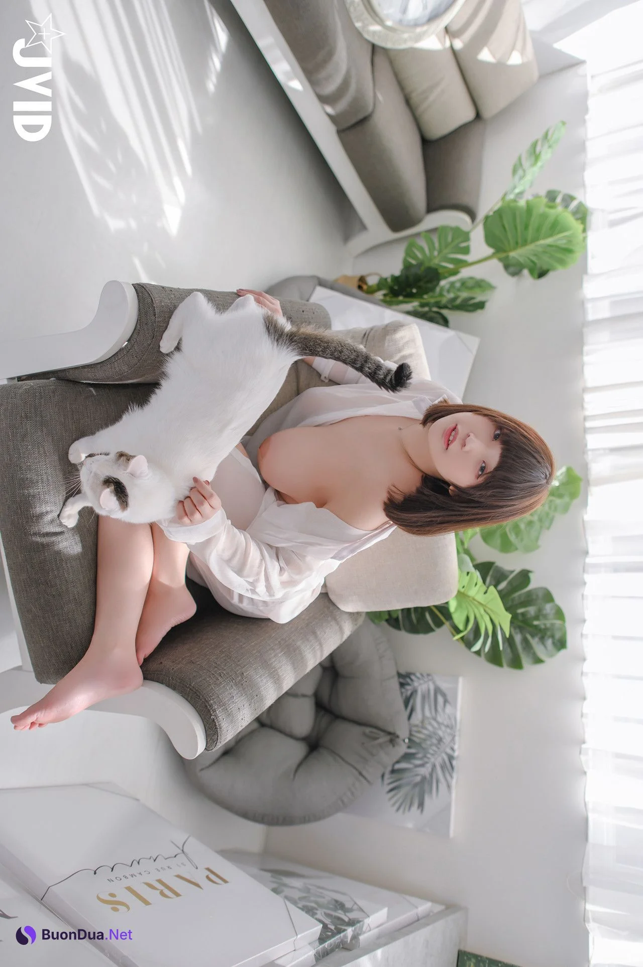 JVID Ruru茹茹 H級豪巨乳 寄宿家中的前同事－茹茹，一早醒來就衣衫不整！豪乳在眼前晃的我頭好暈啊～～～ Set.02 - Photo 2