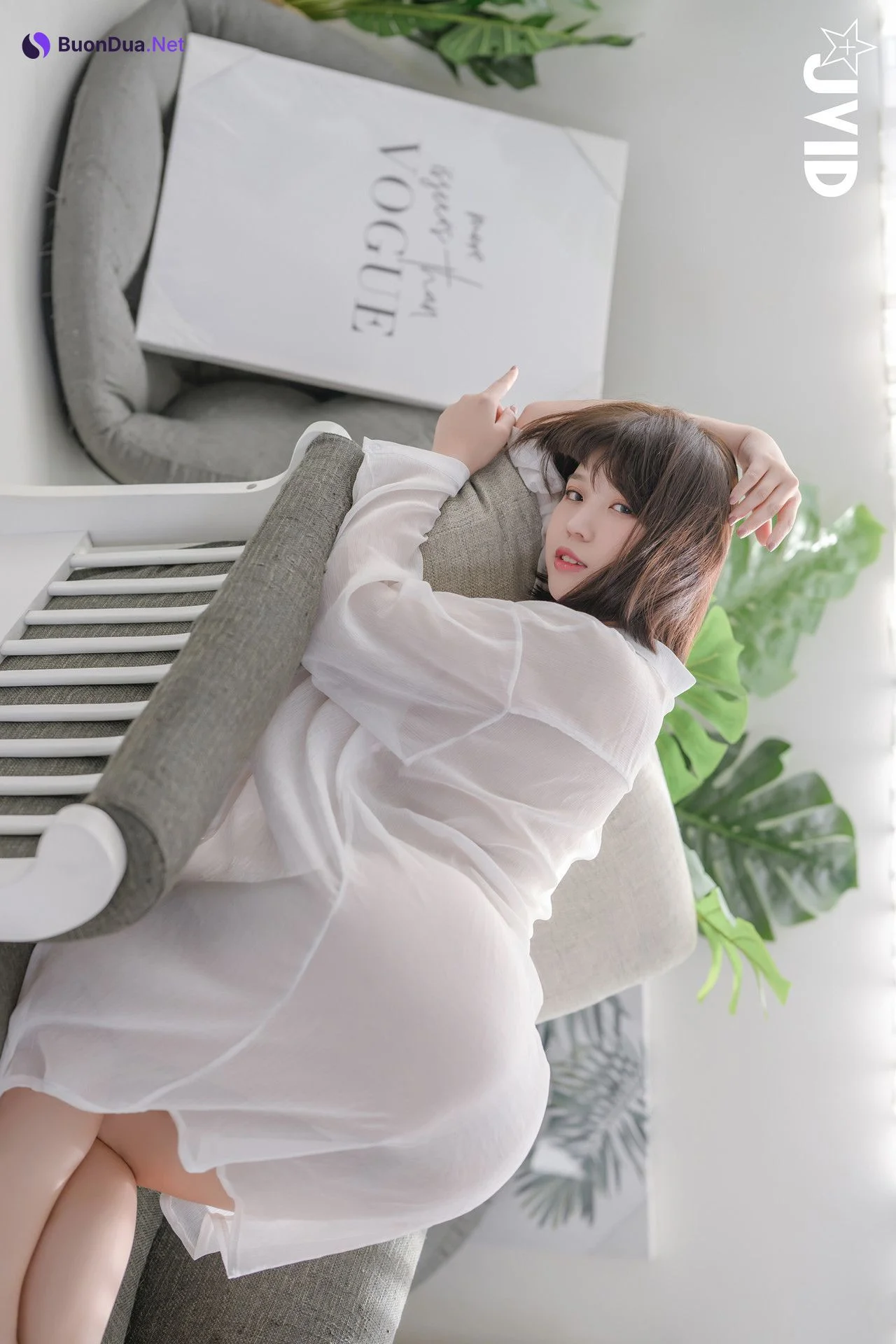 JVID Ruru茹茹 H級豪巨乳 寄宿家中的前同事－茹茹，一早醒來就衣衫不整！豪乳在眼前晃的我頭好暈啊～～～ Set.02 - Photo 4