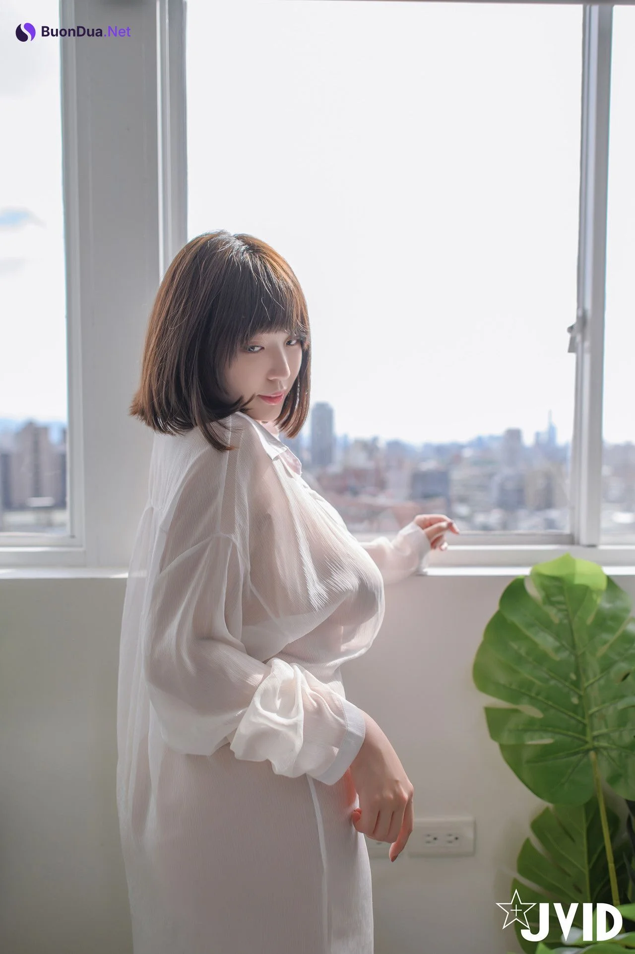 JVID Ruru茹茹 H級豪巨乳 寄宿家中的前同事－茹茹，一早醒來就衣衫不整！豪乳在眼前晃的我頭好暈啊～～～ Set.03 - Photo 16