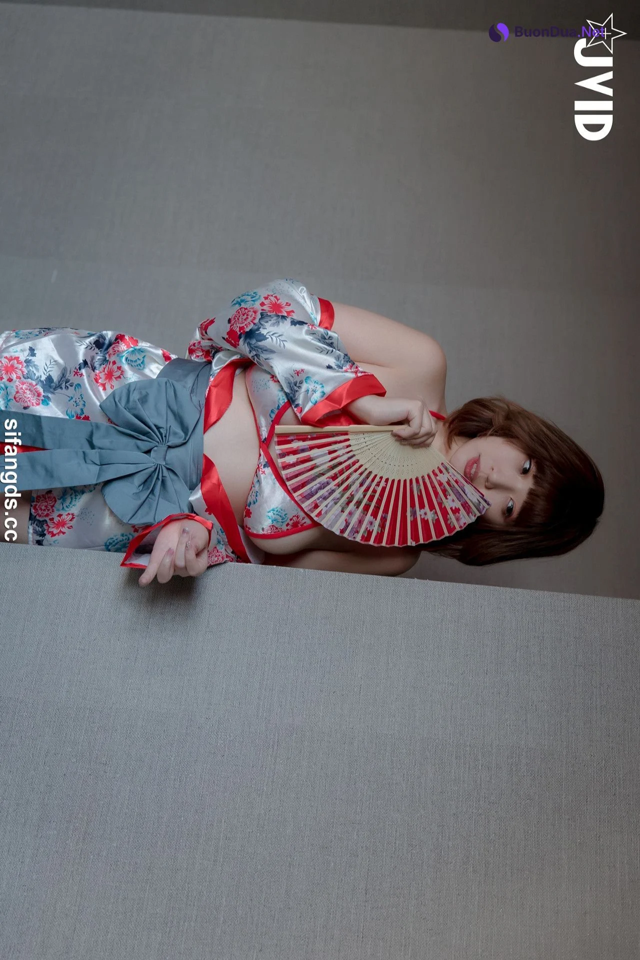 JVID Ruru茹茹 – 巨乳吃播主拍攝遇到瘋狂粉絲迷暈綁架 Set.02 - Photo 11