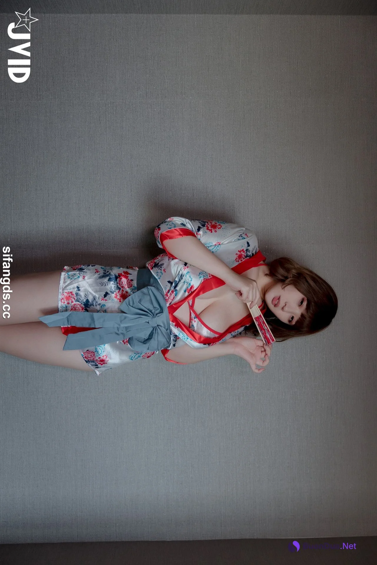 JVID Ruru茹茹 – 巨乳吃播主拍攝遇到瘋狂粉絲迷暈綁架 Set.02 - Photo 4