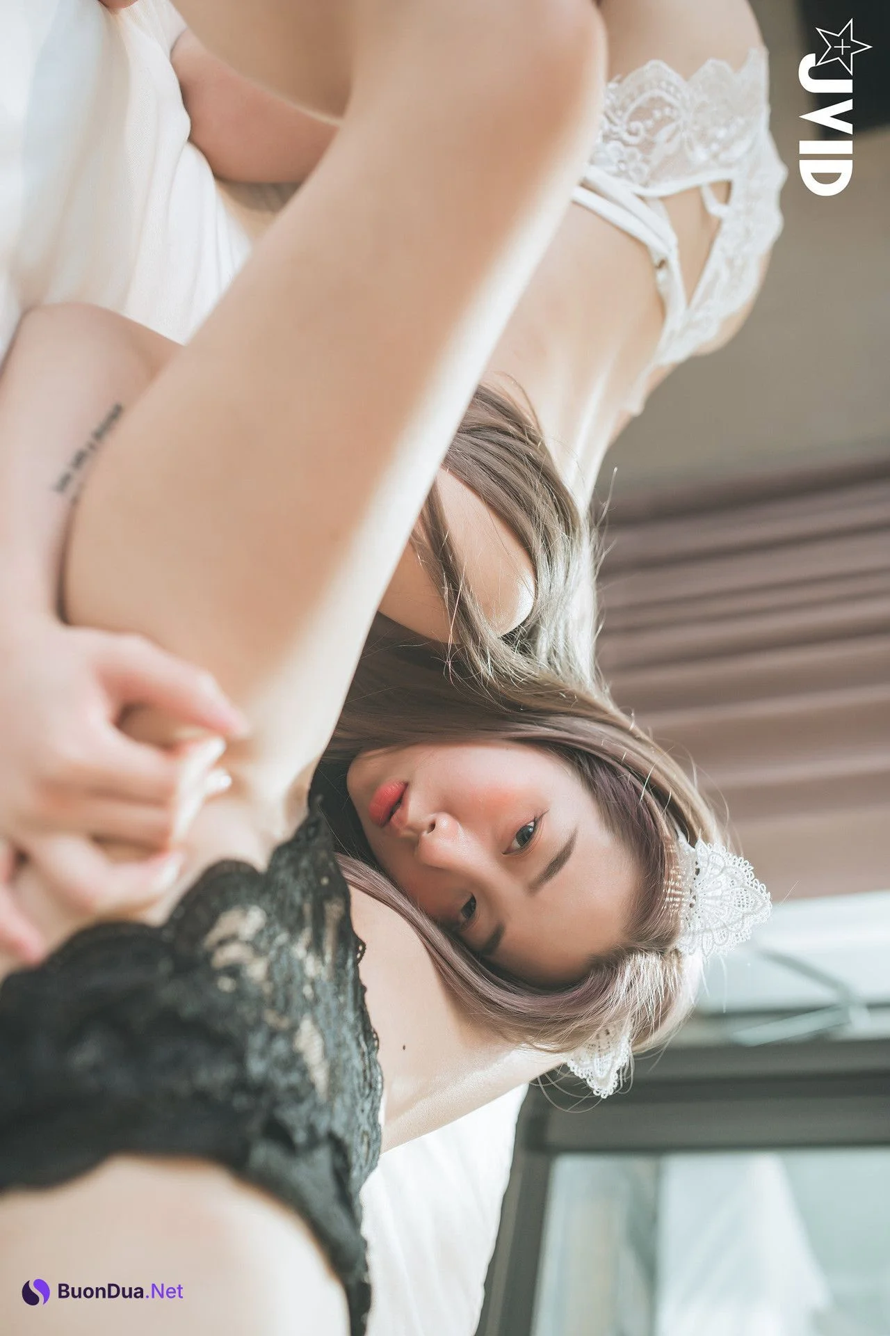 JVID 淇淇selina & 小隻馬霓霓 – 【雙车模輯】淇淇＆霓霓寵物閨蜜裸體挑逗，霓霓上空無碼年度限定隱藏版!!! Set.03 - Photo 2