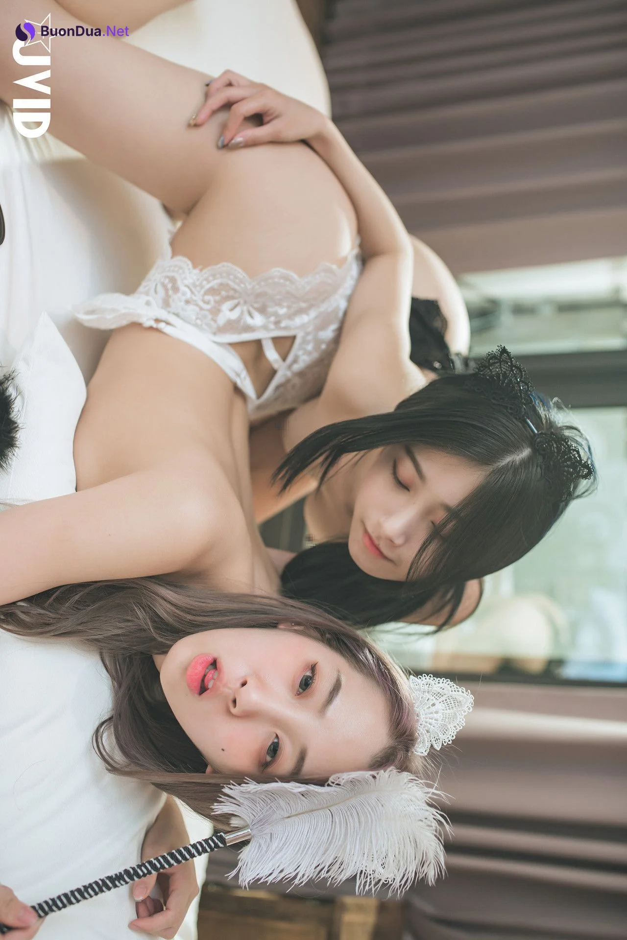 JVID 淇淇selina & 小隻馬霓霓 – 【雙车模輯】淇淇＆霓霓寵物閨蜜裸體挑逗，霓霓上空無碼年度限定隱藏版!!! Set.03 - Photo 9