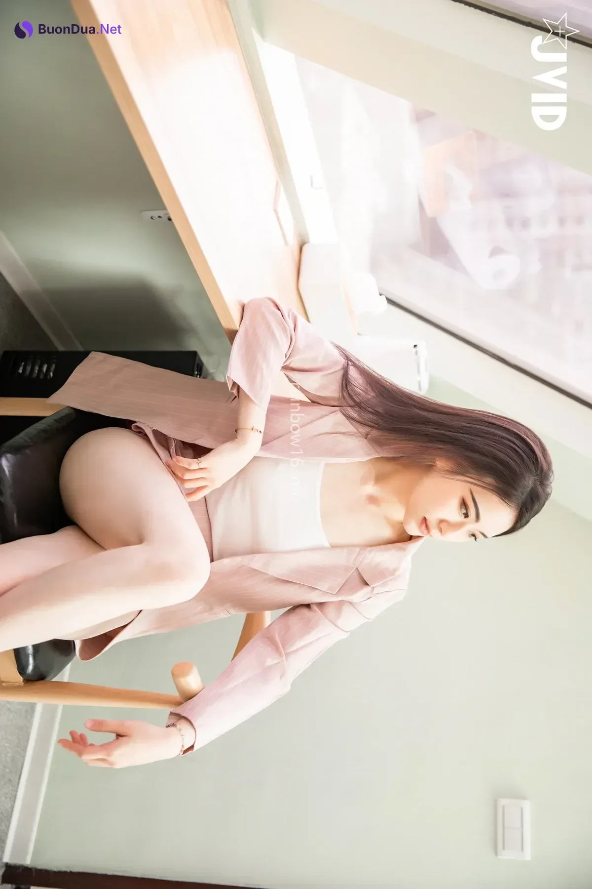 JVID 阿黎 – 公司新來的霸氣女業務 業績第一名 原來都是用肉體來換來的合約 難怪一直保持銷冠的地位 Set.01 - 写真 12