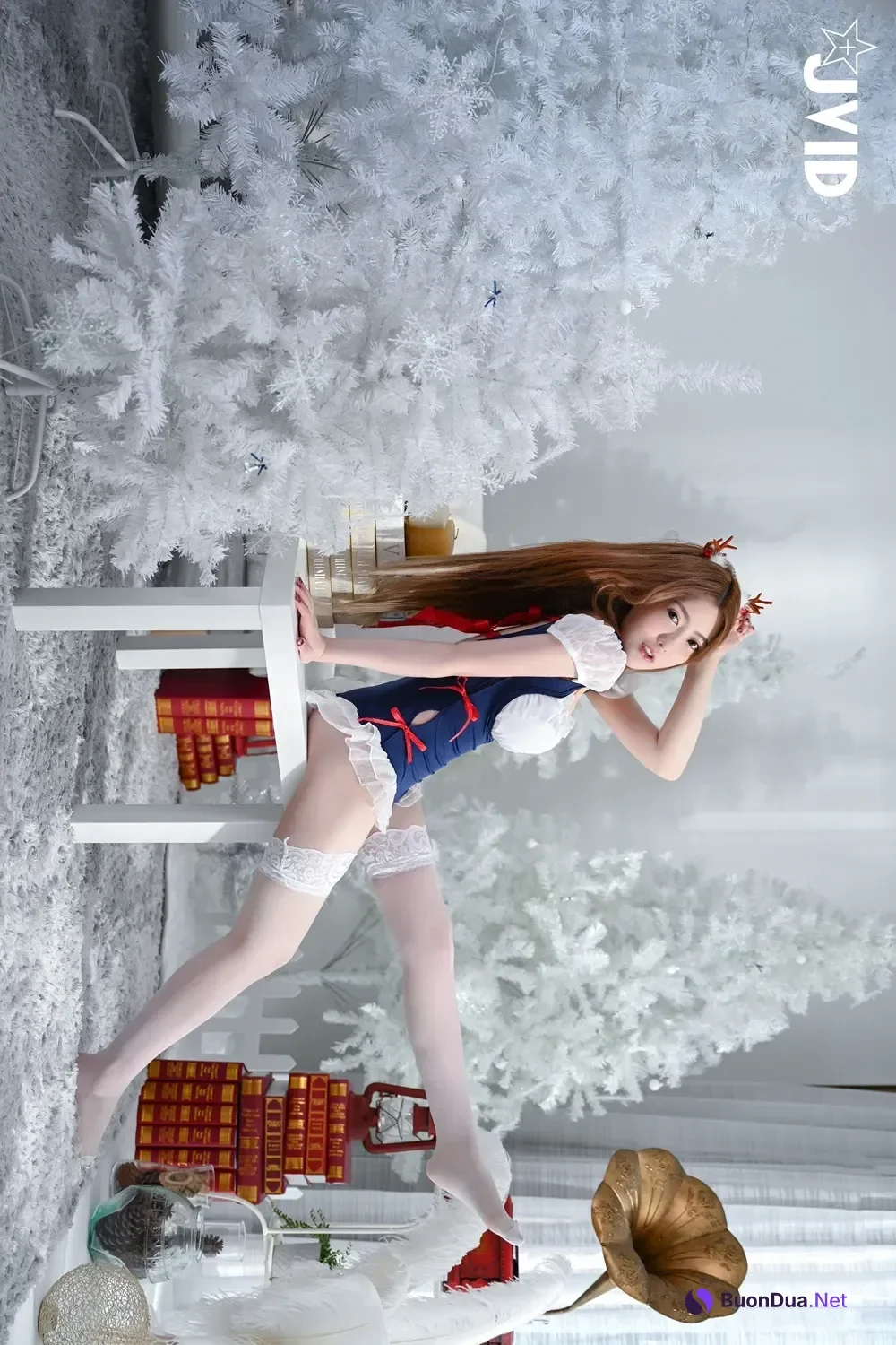 JVID 璃奈醬 – 璃奈醬耶誕感謝祭,一集三套服裝,三種玩法,三次高潮!! Set.01 - Photo 4