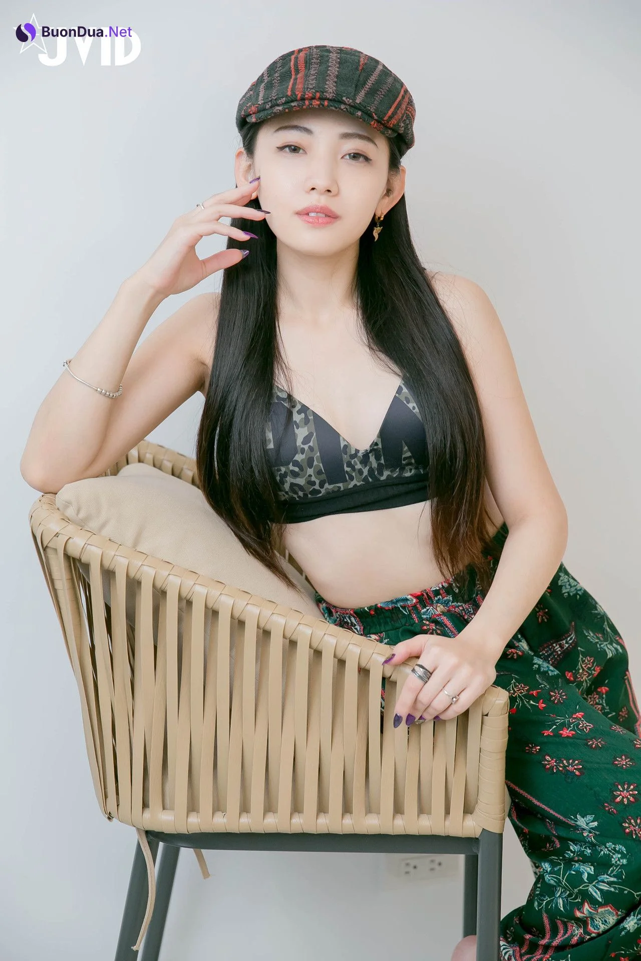 JVID 夏暮光 – 私底下穿著就讓人喜歡的性格青春美女 Set.01 - Photo 12