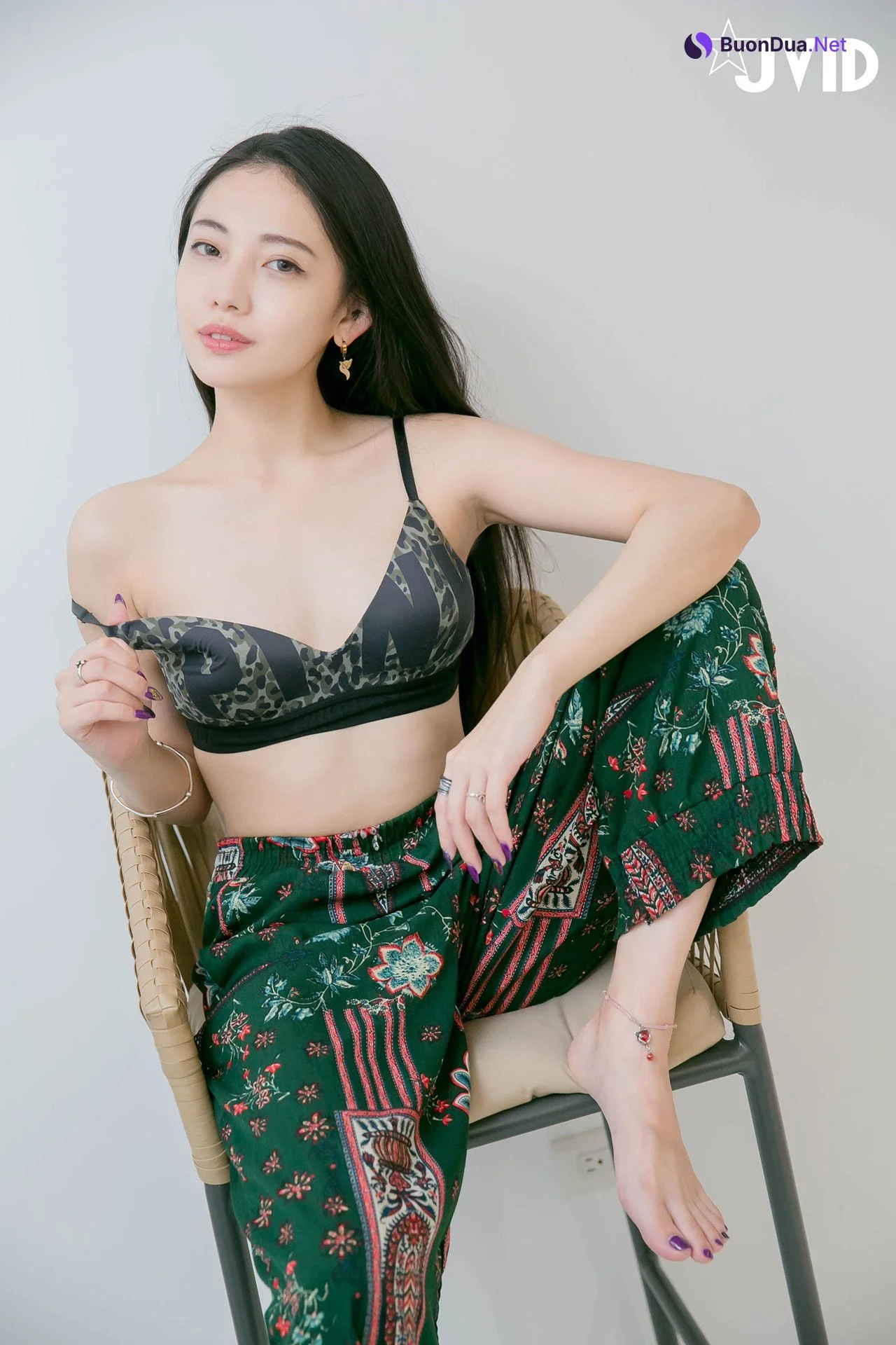 JVID 夏暮光 – 私底下穿著就讓人喜歡的性格青春美女 Set.01 - Photo 18