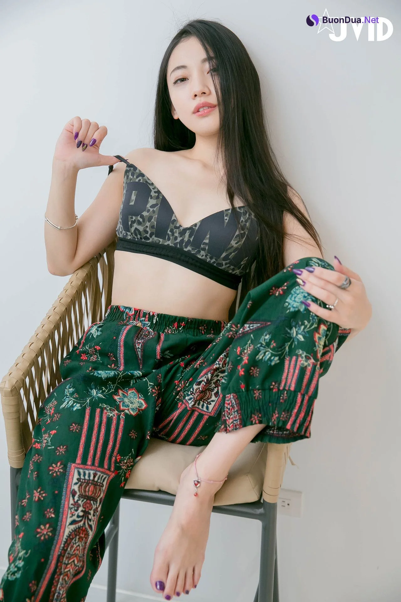JVID 夏暮光 – 私底下穿著就讓人喜歡的性格青春美女 Set.01 - Photo 20