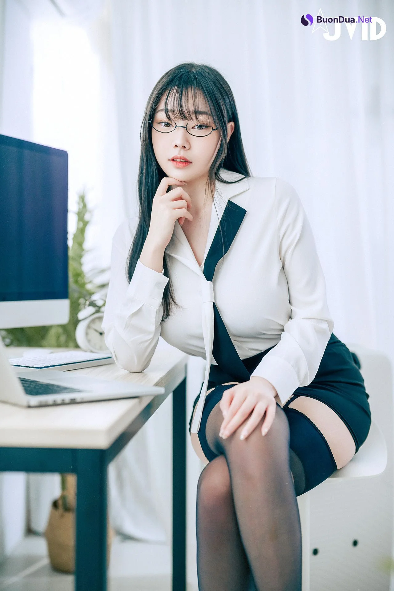 JVID 苡昕Slivia – 超巨乳女秘書 Set.01 - Photo 3