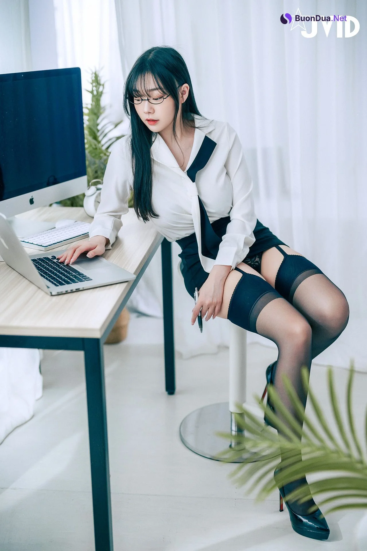JVID 苡昕Slivia – 超巨乳女秘書 Set.01 - Photo 6