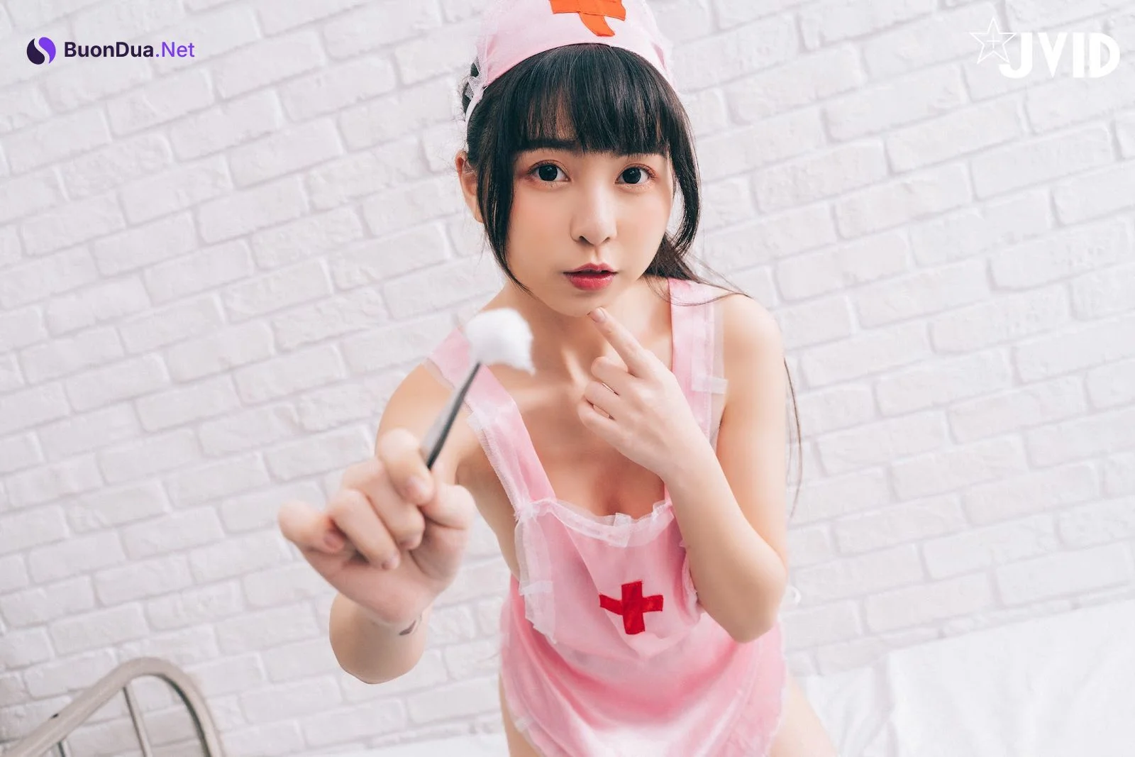 [JVID] 月台尼Tiny – 讓情色巨乳護士用女上位幫你搖出來吧 - 사진 16
