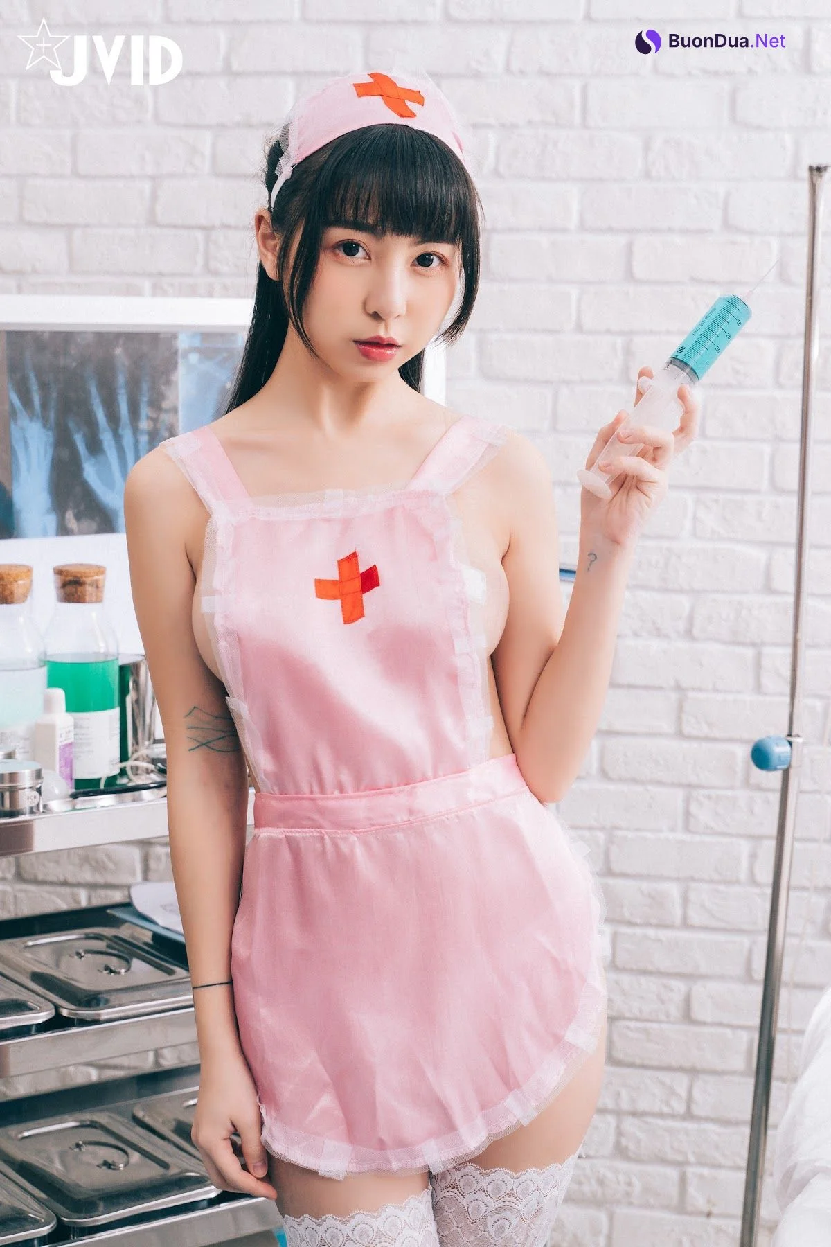 [JVID] 月台尼Tiny – 讓情色巨乳護士用女上位幫你搖出來吧 - 사진 3