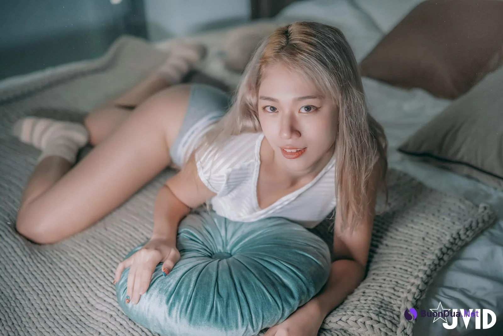 [JVID] Verna – 借宿友人家-自己脱光光自摸爱抚-最后被友人掰开腿 - Photo 14