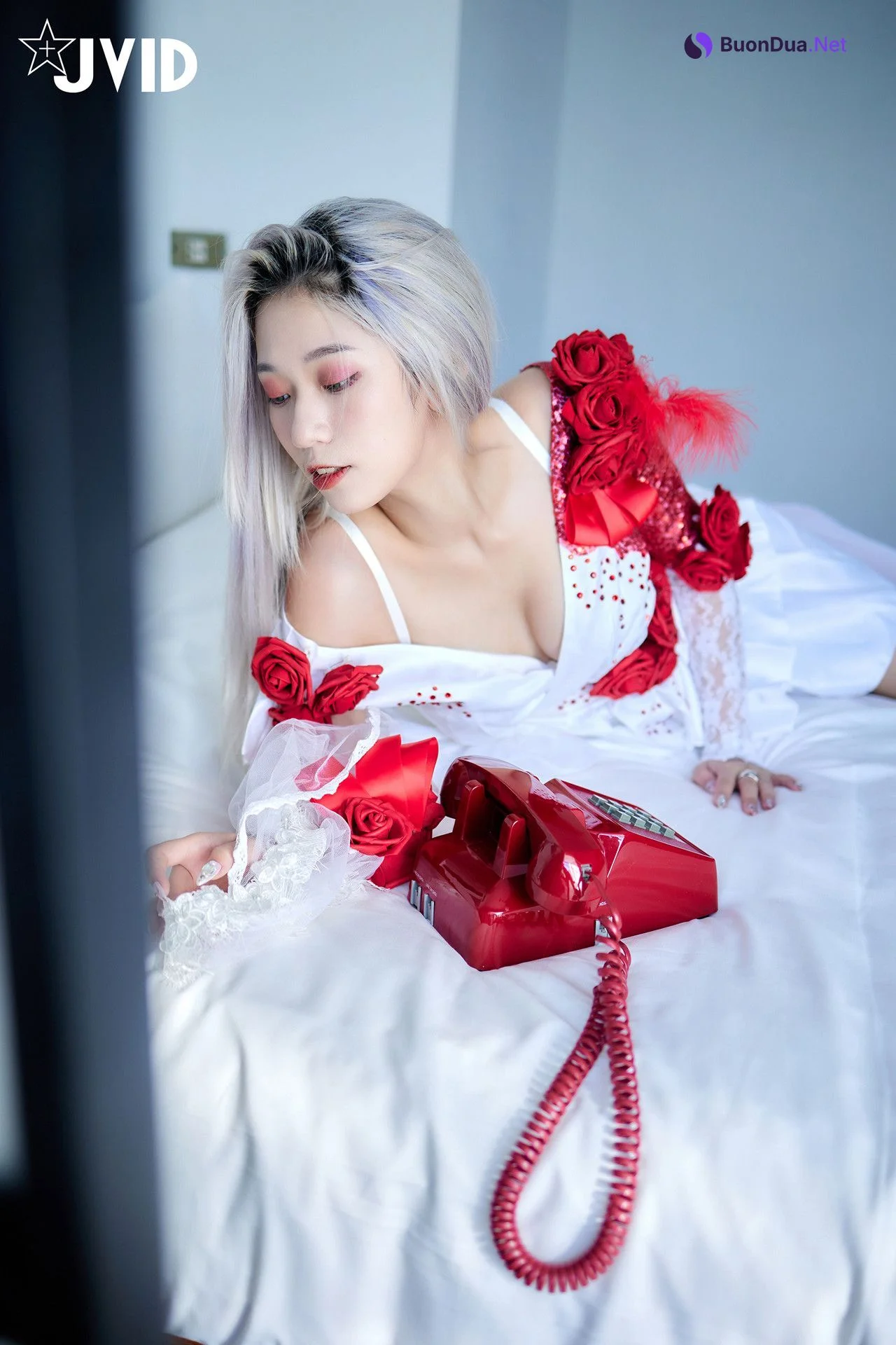 JVID Verna 「萬聖節鬼魅之月」 第五人格調香師Verna性感解密 隱藏版影片 Set.01 - Photo 19