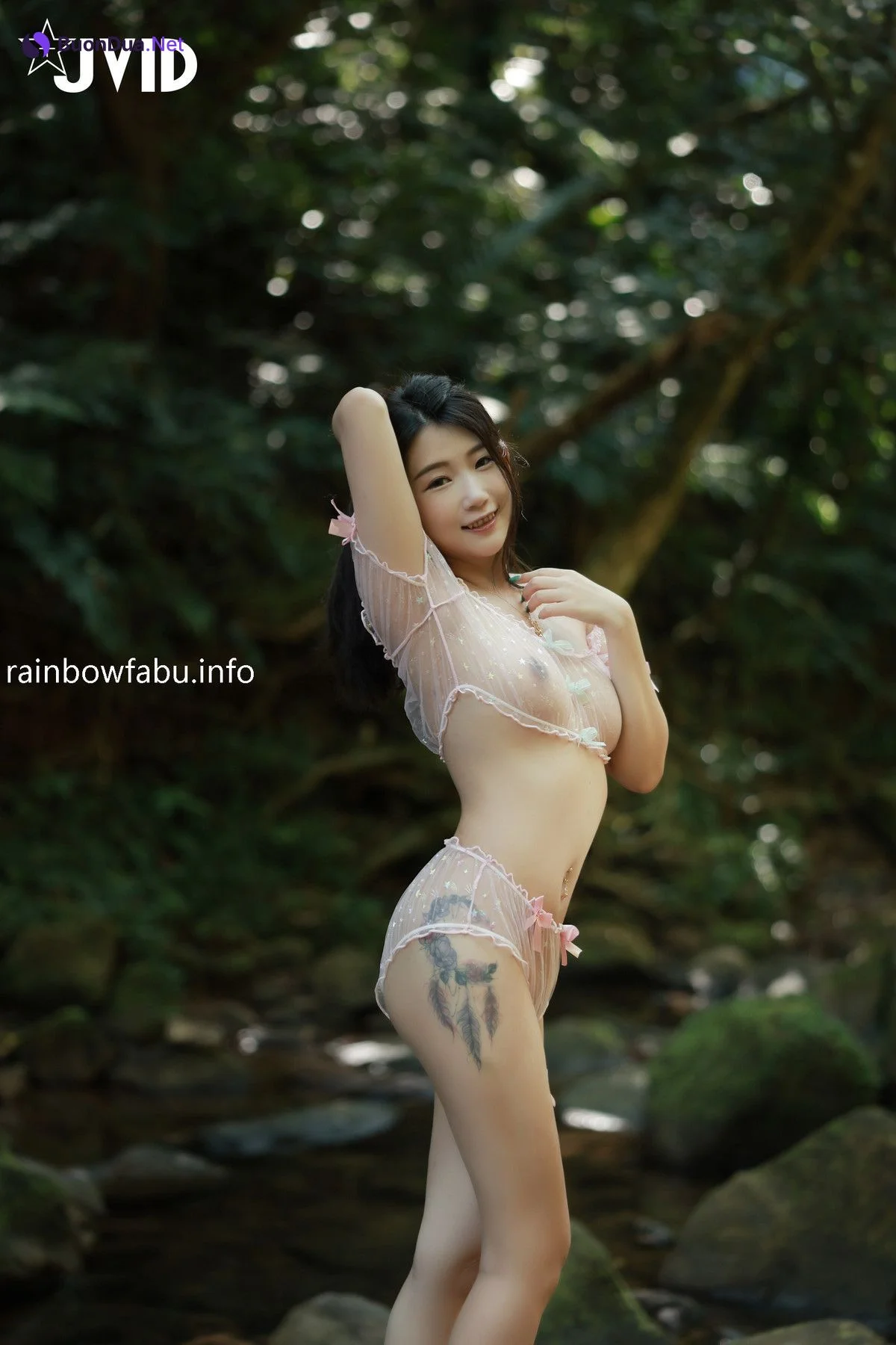 JVID精品 肉包-山谷里小溪边 Vol.01 - Photo 17