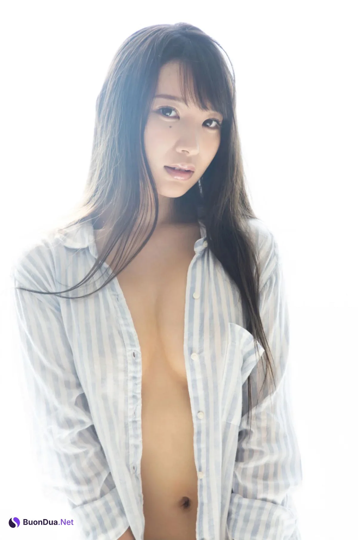 Kairi 海里, ＦＲＩＤＡＹデジタル写真集 『元高級デパート受付嬢が脱いだっ』 Set.01 - รูปภาพ 2