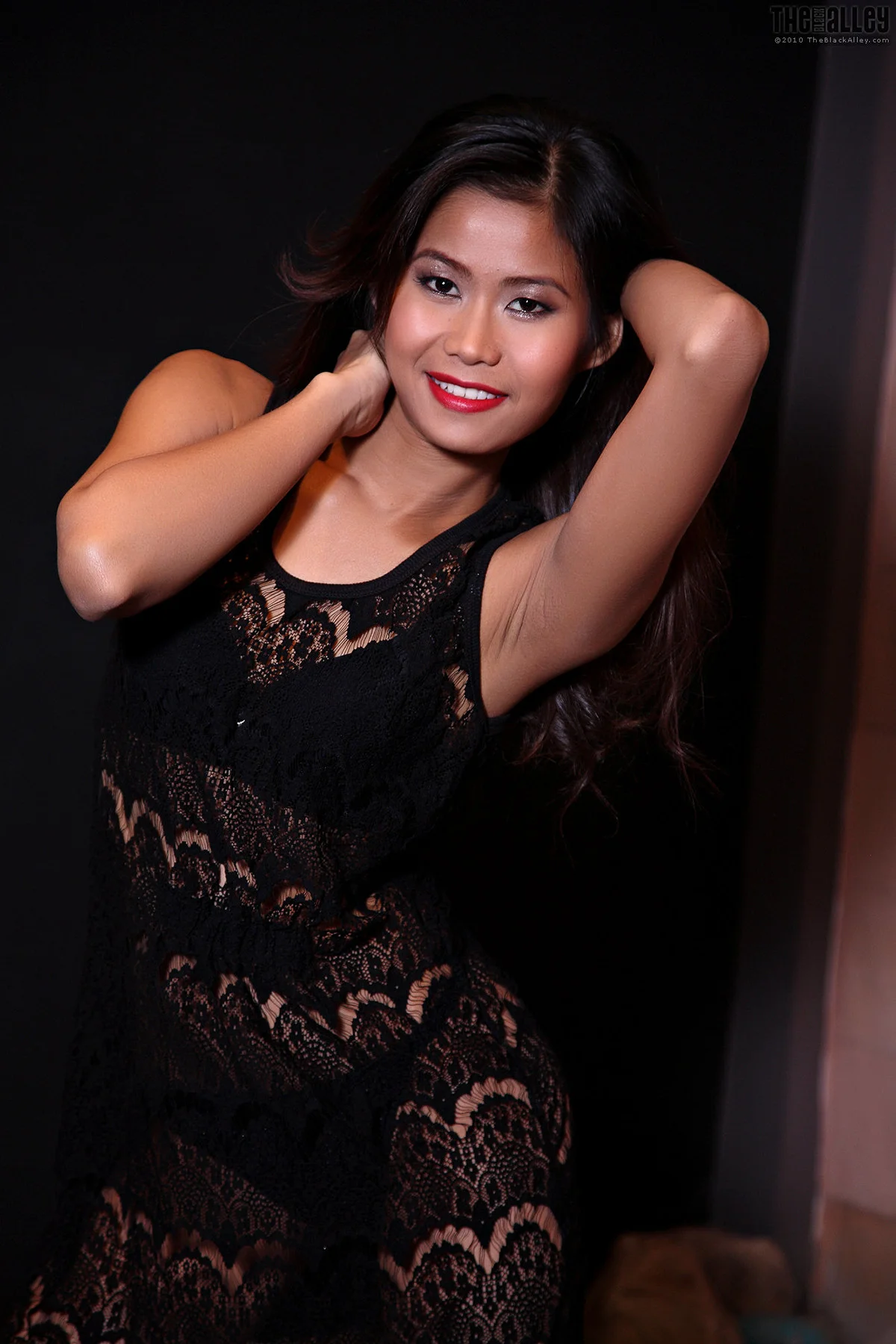Kala Lang The Black Alley Photobook Set.03