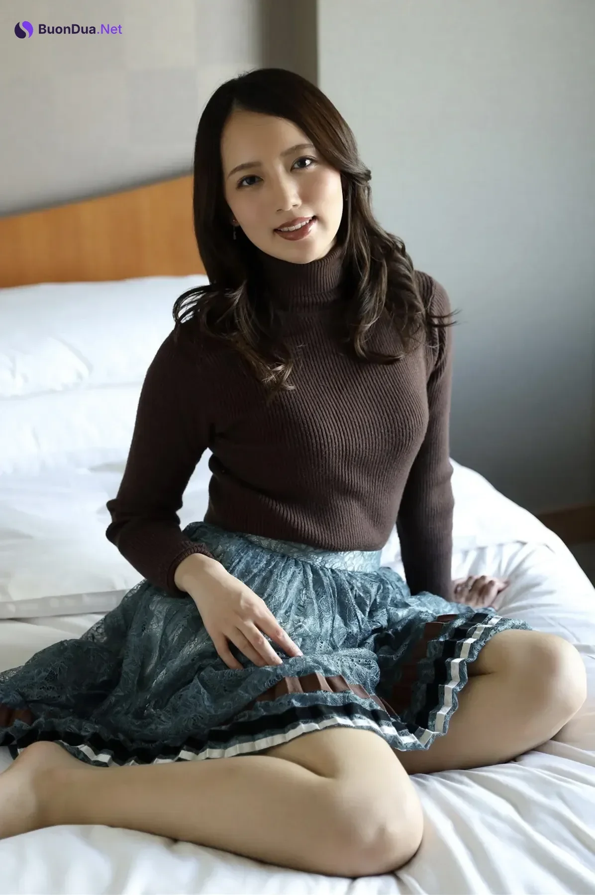 Kana Fuji 藤かんな, 写真集 開業医の妻で元モデルという美貌の持ち主 - Photo 4