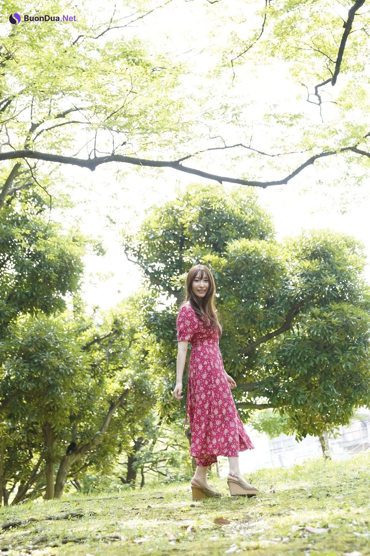 Kana Kusakabe 日下部加奈, ＦＲＩＤＡＹデジタル写真集 「元トリンプ下着販売員」 Set.01 - 照片 2