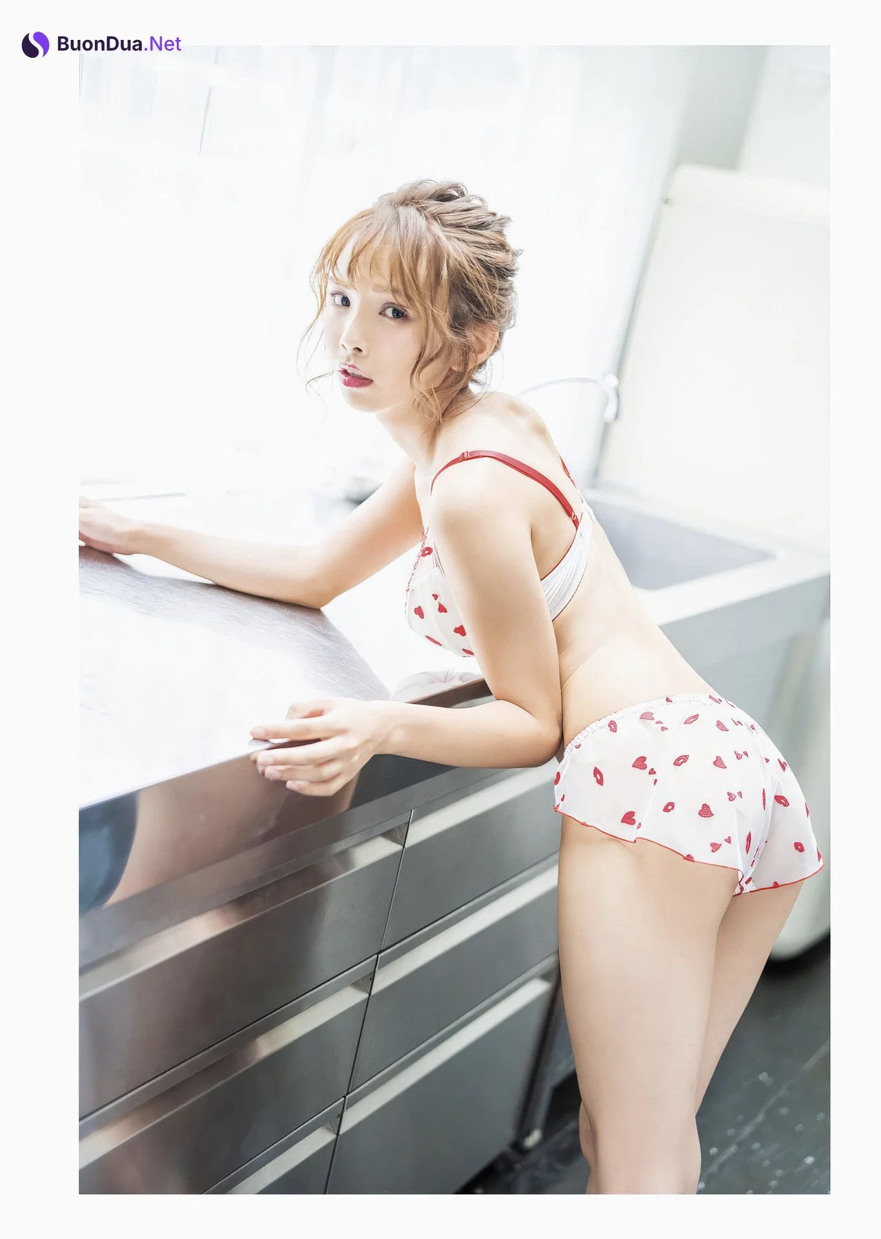 Kanae Iso 磯佳奈江, 1st写真集 [いそちゃん] Set.01 - Photo 11