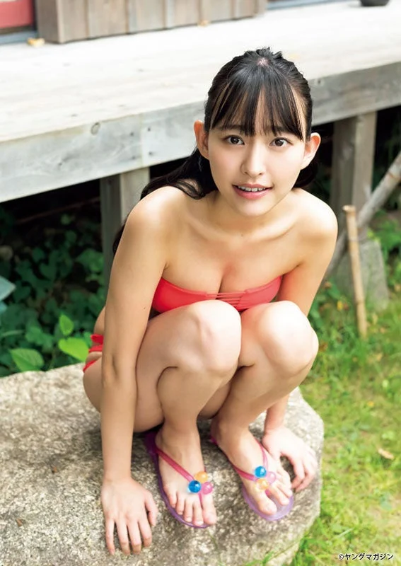 Kanami Takasaki 高崎かなみ, Young Magazine 2019 No.43 (ヤングマガジン 2019年43号)