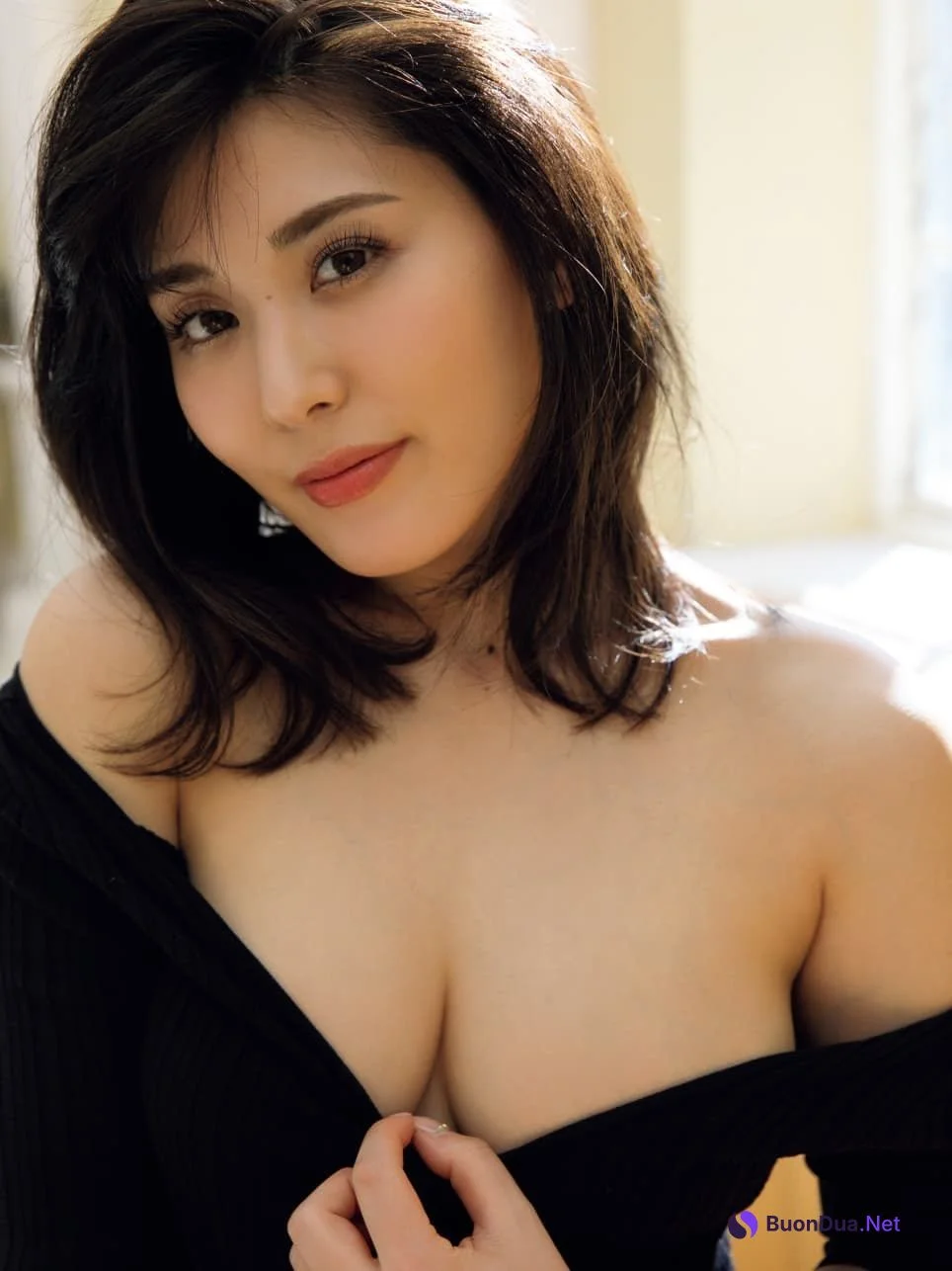 Kaneko Satomi 金子智美, FRIDAY 2021.04.30 (フライデー 2021年4月30日号) - Photo 8