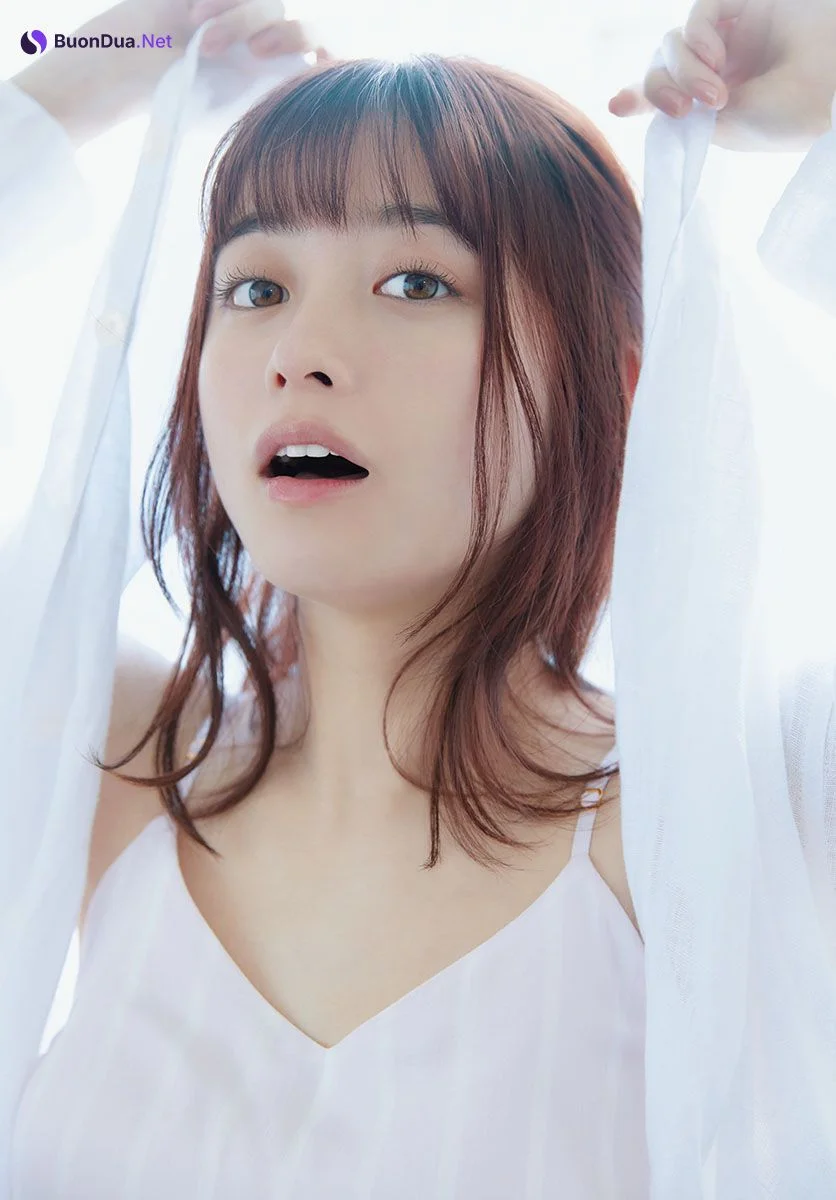 Kanna Hashimoto 橋本環奈, Shonen Sunday 2022 No.38 (週刊少年サンデー 2022年38号) - Photo 6