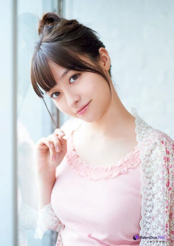 Kanna Hashimoto 橋本環奈, Young Magazine 2019 No.19 (ヤングマガジン 2019年19号) - Photo 8