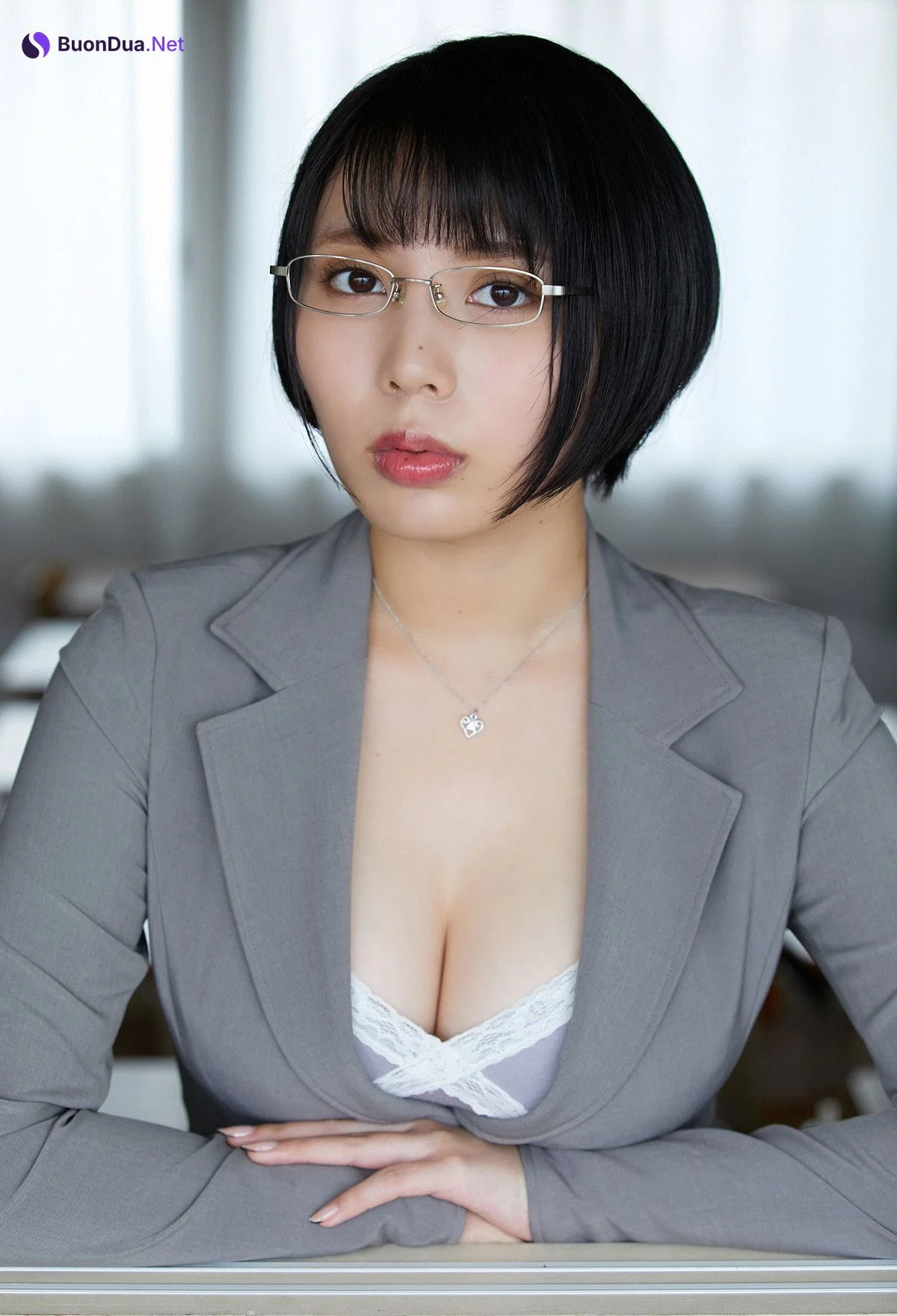Kaoru Yasui 安位薫, デジタル写真集 「担任の安位先生」 - 写真 10