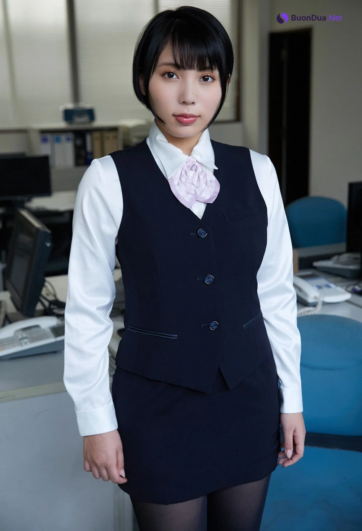 Kaoru Yasui 安位薫, デジタル写真集 「新入社員の安位さん」 - Photo 18