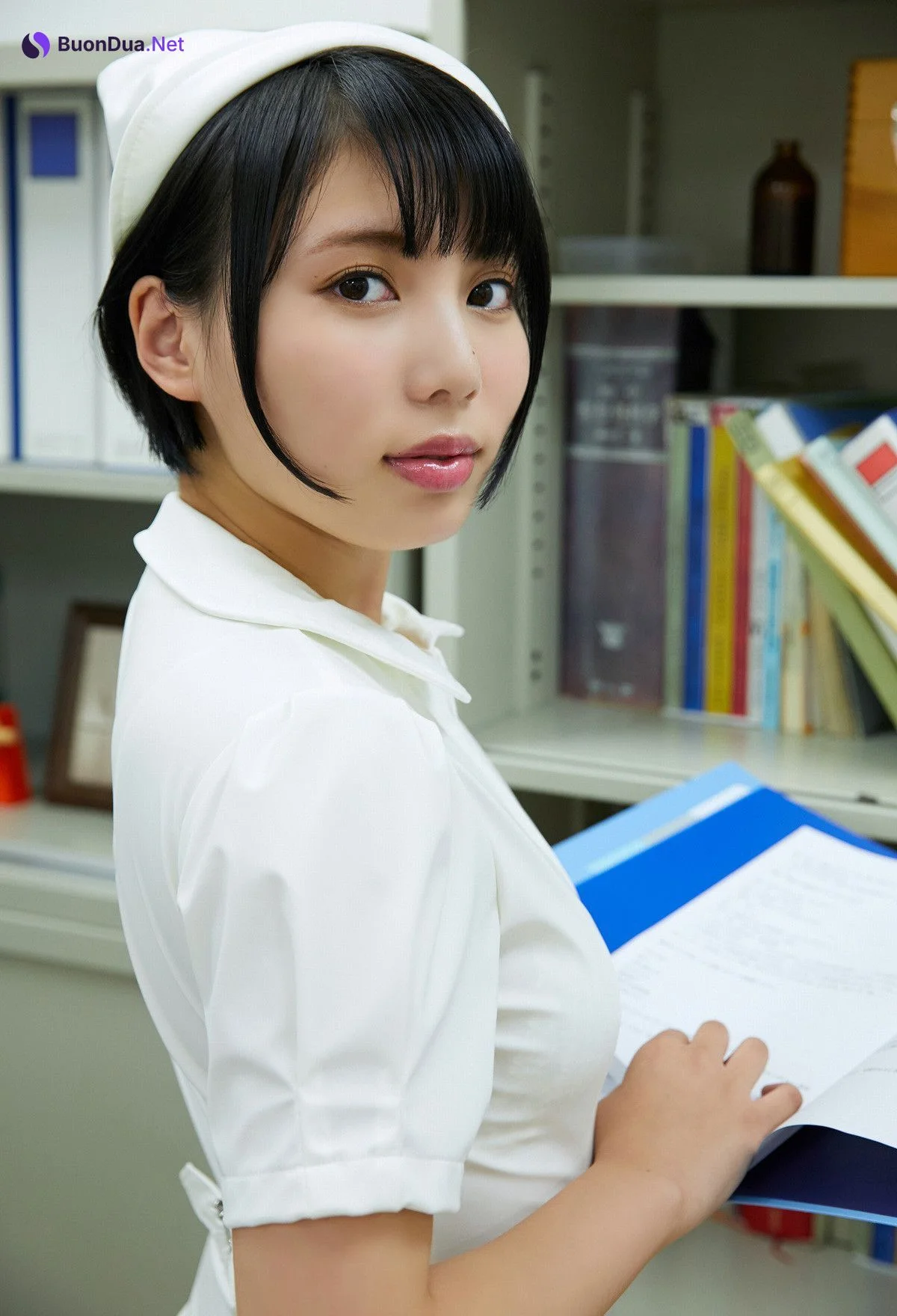 Kaoru Yasui 安位薫, デジタル写真集 「本日担当の安位です｡」 - Photo 4