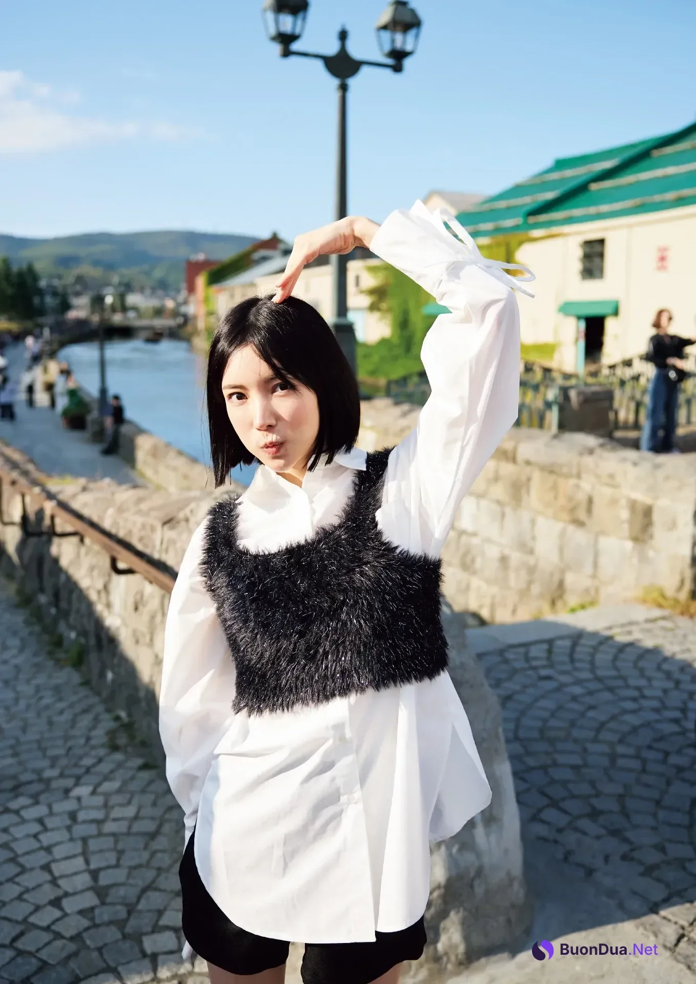 Karen Kaede 楓カレン, 写真集 カレンと行く北海道旅行二泊三日 - Photo 2