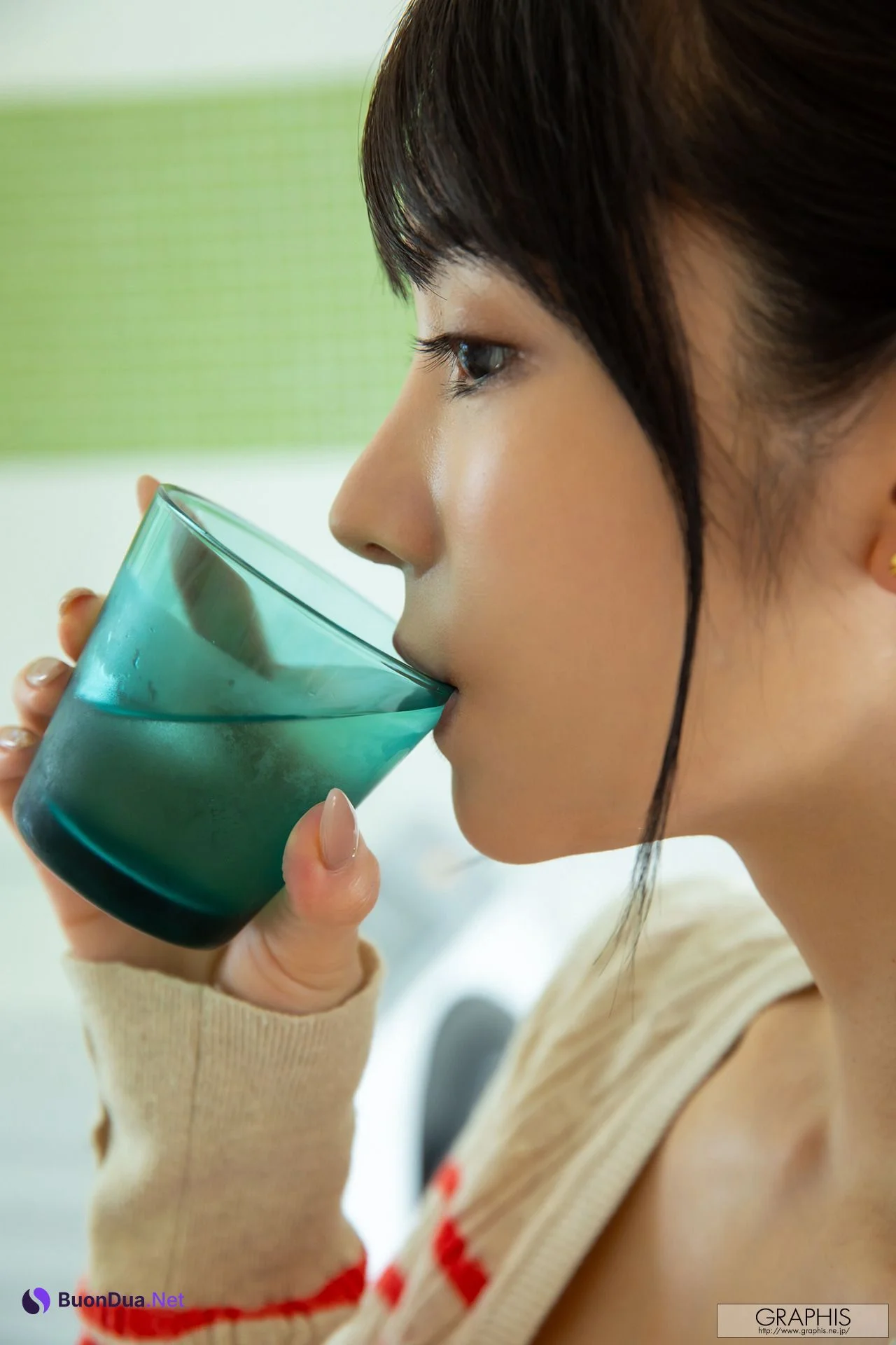 Karen Kaede 楓カレン, [Graphis] Gals Tropical Tour! Vol.02 - Photo 8