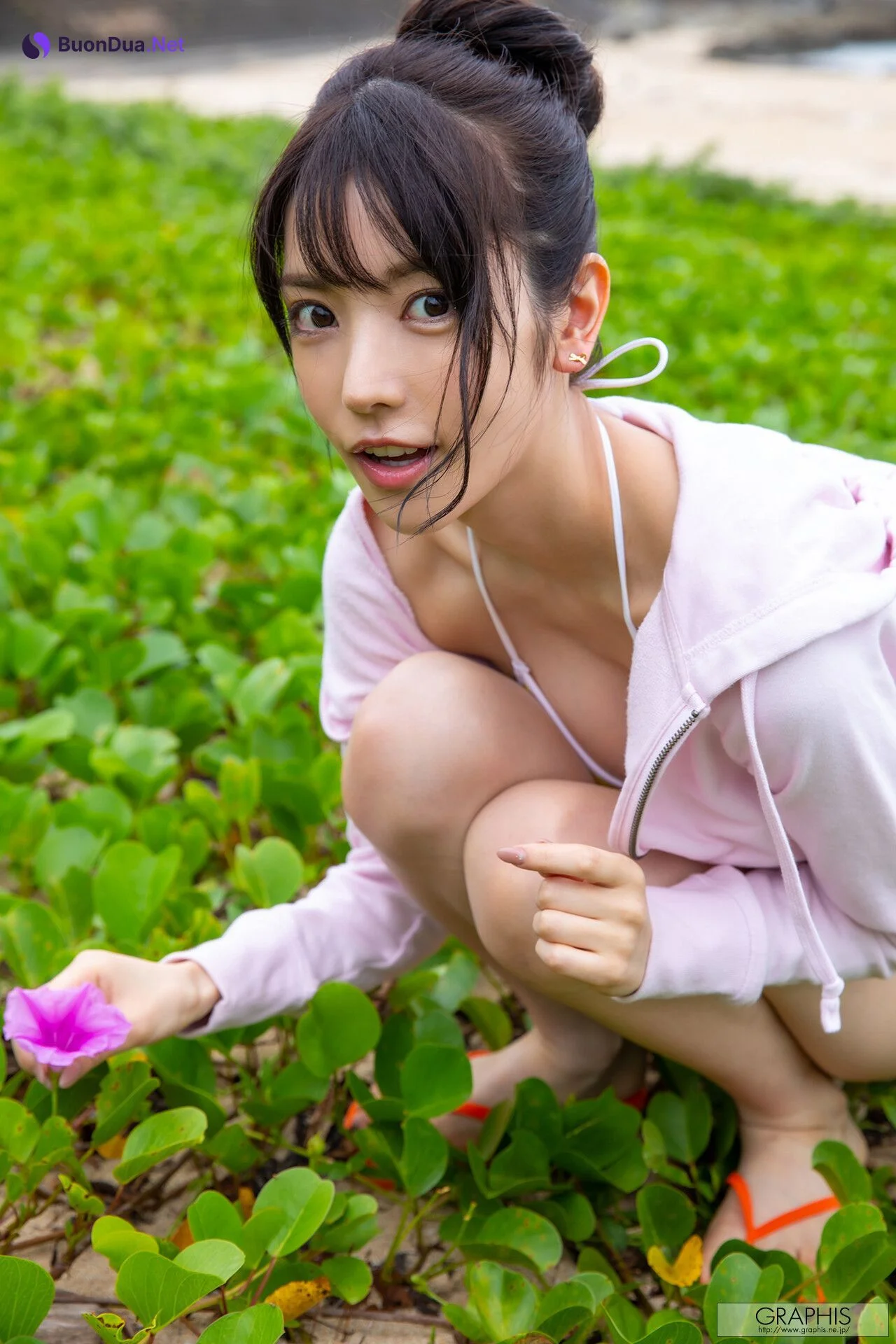 Karen Kaede 楓カレン, [Graphis] Gals Tropical Tour! Vol.03 - Photo 18