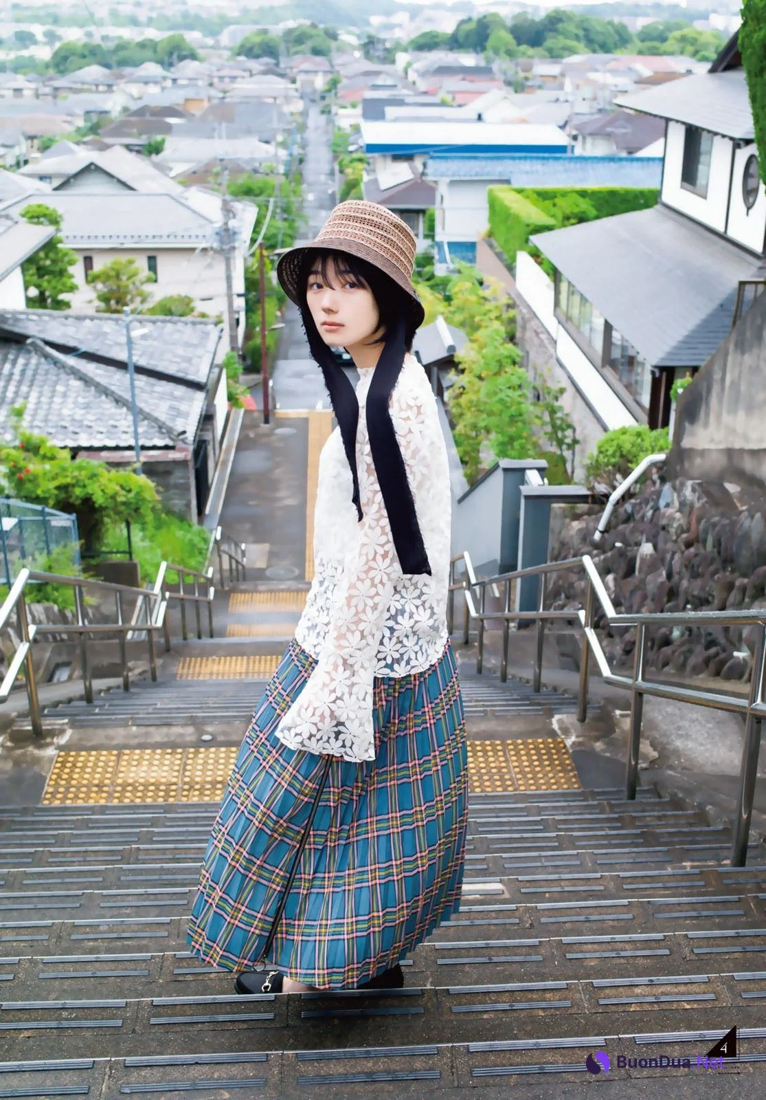 Karin Fujiyoshi 藤吉夏鈴, Shonen Magazine 2023 No.30 (週刊少年マガジン 2023年30号) - Photo 5