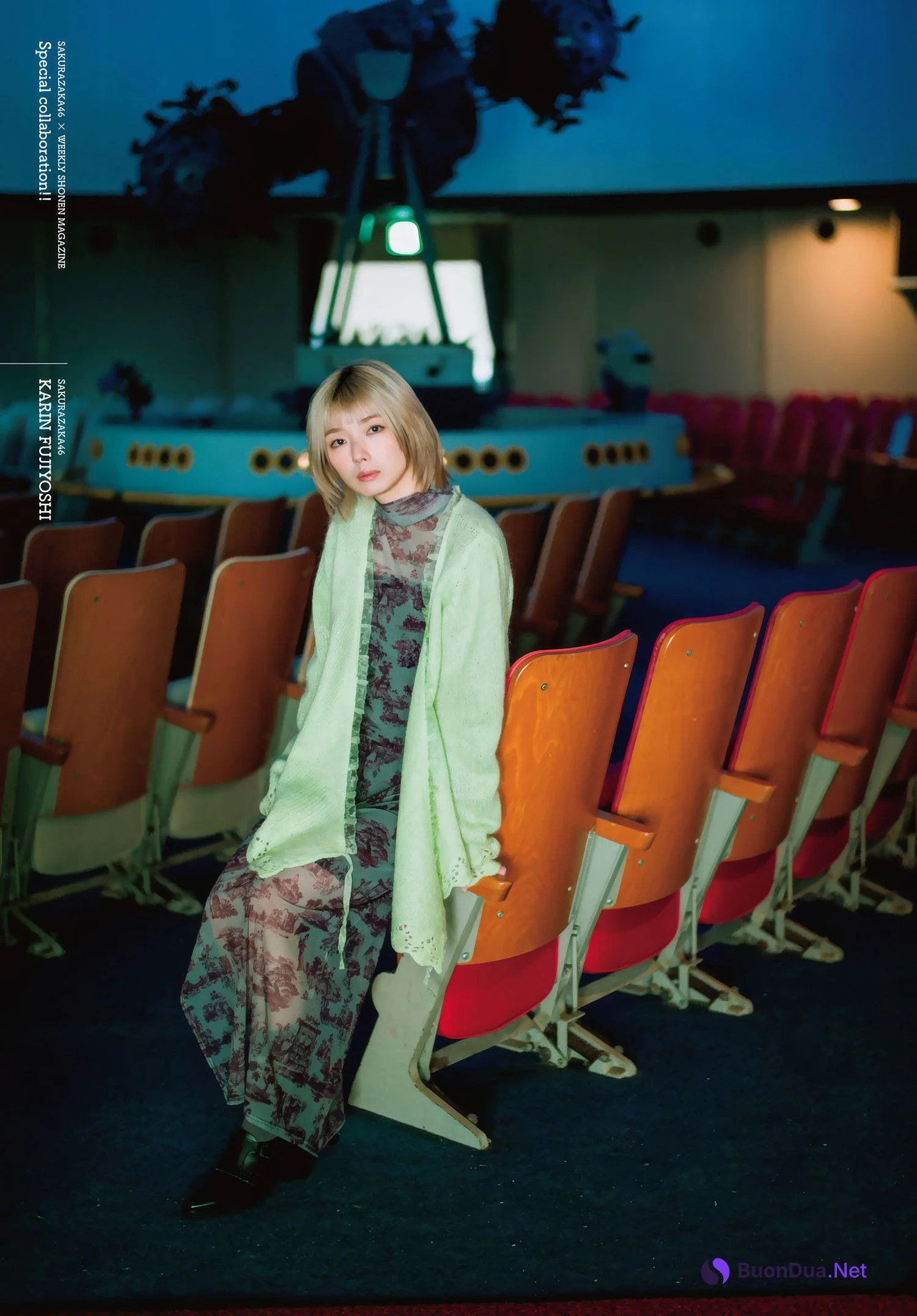 Karin Fujiyoshi 藤吉夏鈴, Shonen Magazine 2025 No.17 (週刊少年マガジン 2025年17号) - 写真 8