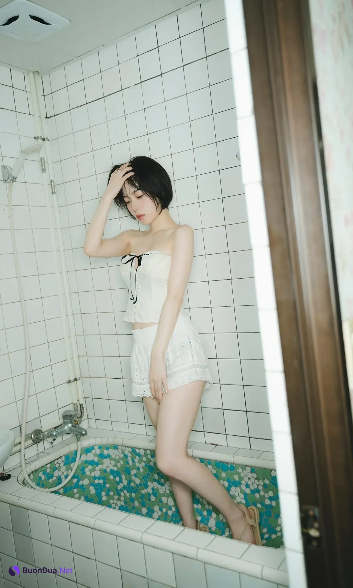 Karin Isobe 礒部花凜,  週プレ Photo Book 「かりんとりっぷ～prologue～」 Set.01 - Photo 10