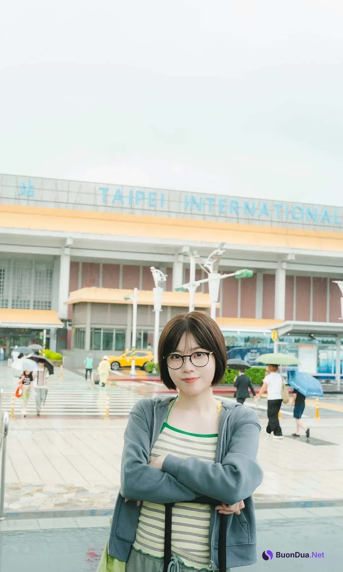 Karin Isobe 礒部花凜,  週プレ Photo Book 「かりんとりっぷ～prologue～」 Set.01 - Photo 2