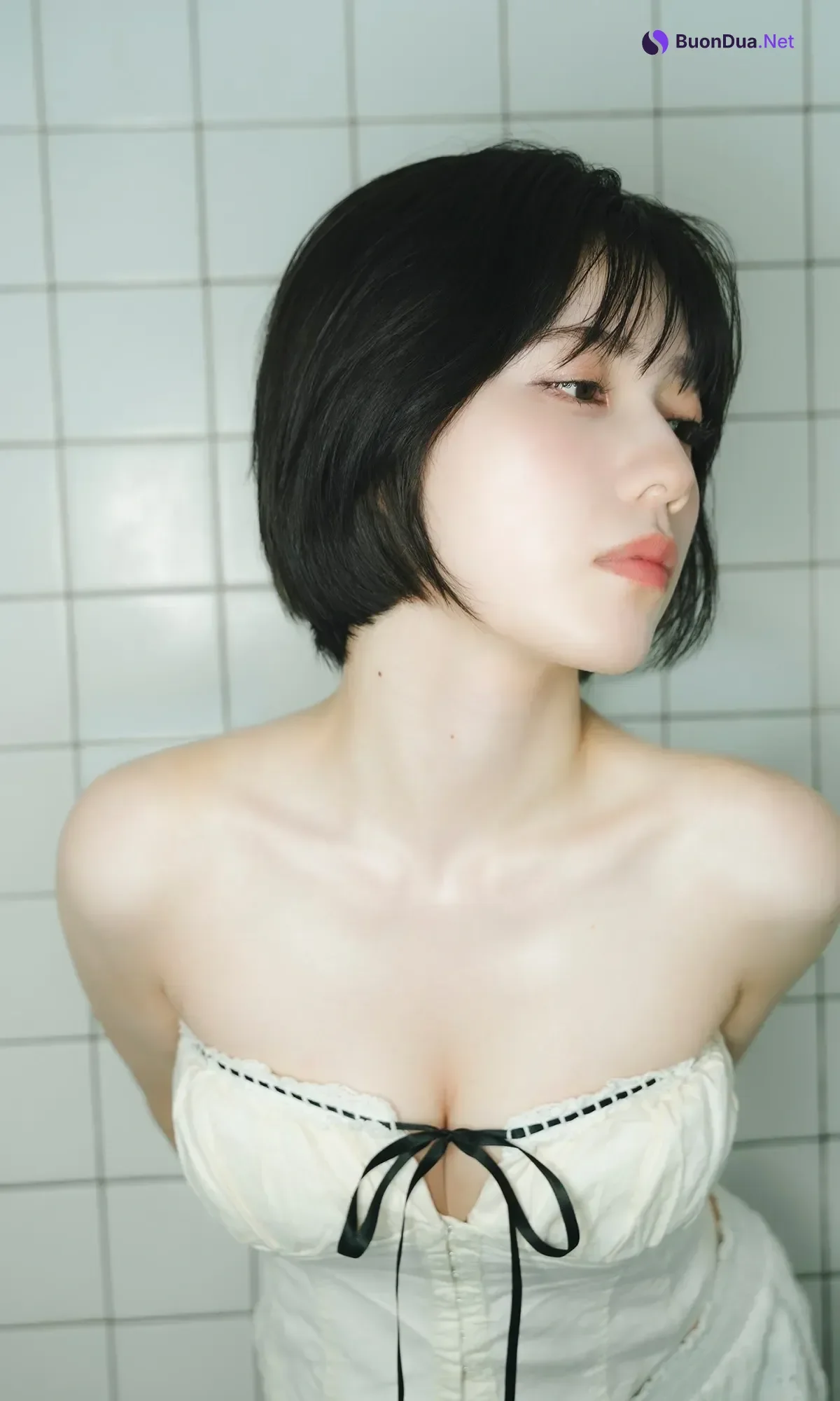 Karin Isobe 礒部花凜,  週プレ Photo Book 「かりんとりっぷ～prologue～」 Set.01 - Photo 9