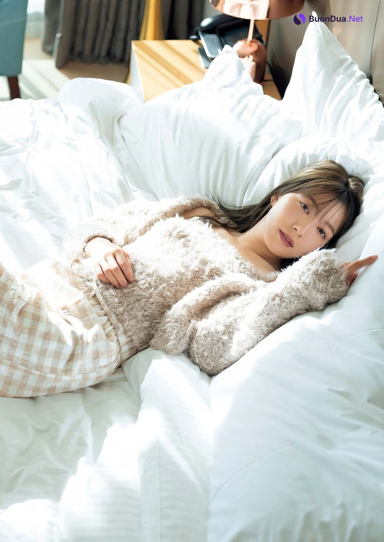 Kayako Abe 阿部華也子, Big Comic Spirits 2024 No.19 (ビッグコミックスピリッツ 2024年19号) - Photo 14