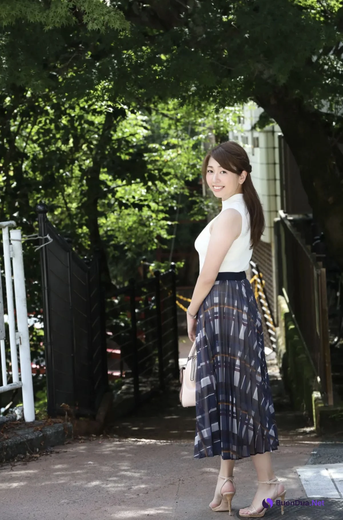 Kayo Sugimoto 杉本佳代, ＦＲＩＤＡＹデジタル写真集 「東海No.1巨乳キャスター Ｇカップ乳初ヌード」 Set.02 - Photo 4